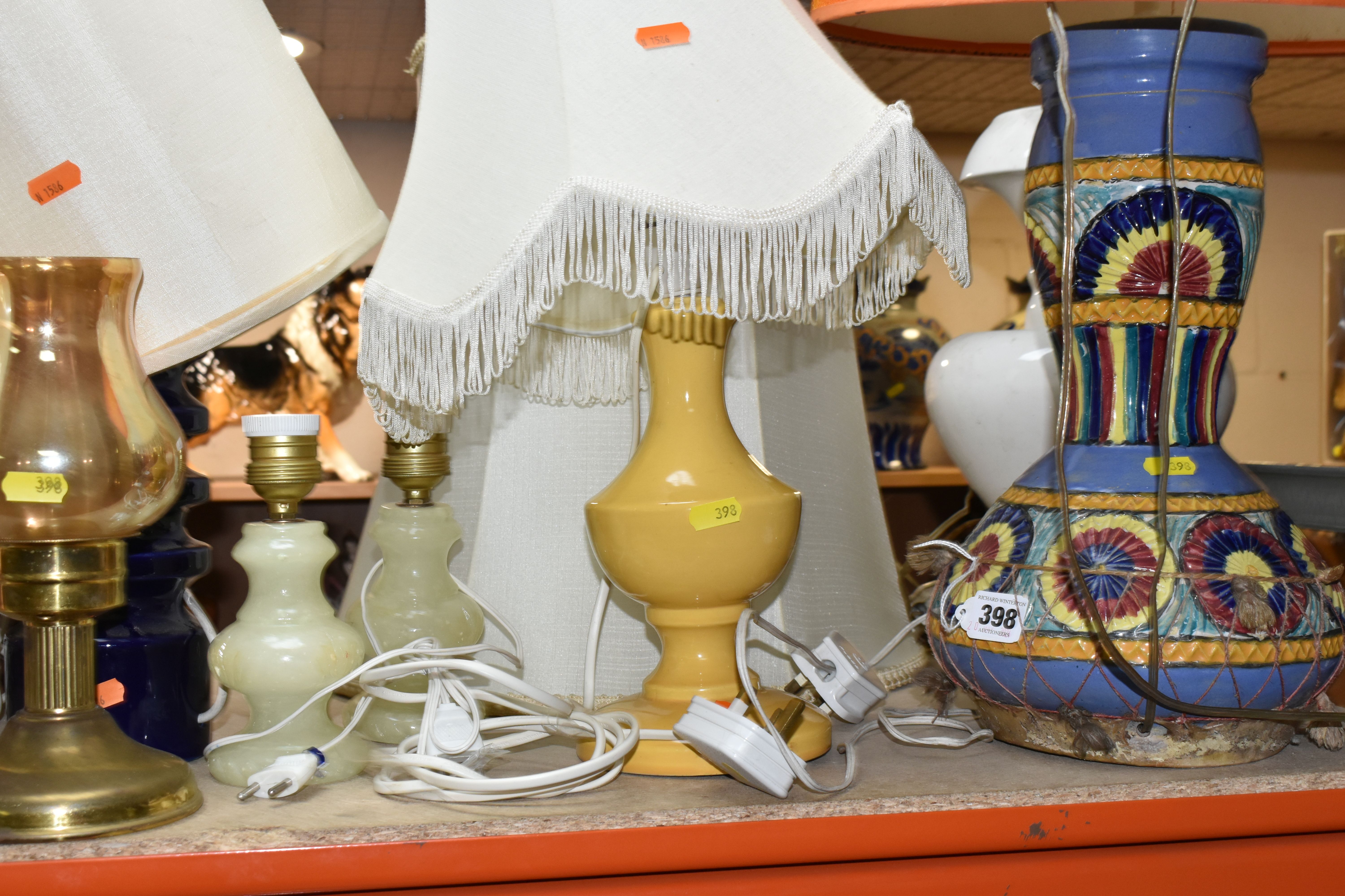 A SELECTION OF 20TH CENTURY LAMPS WITH LAMPSHADES IN A VARIETY OF STYLES, including two 'Lancroft' - Image 3 of 7