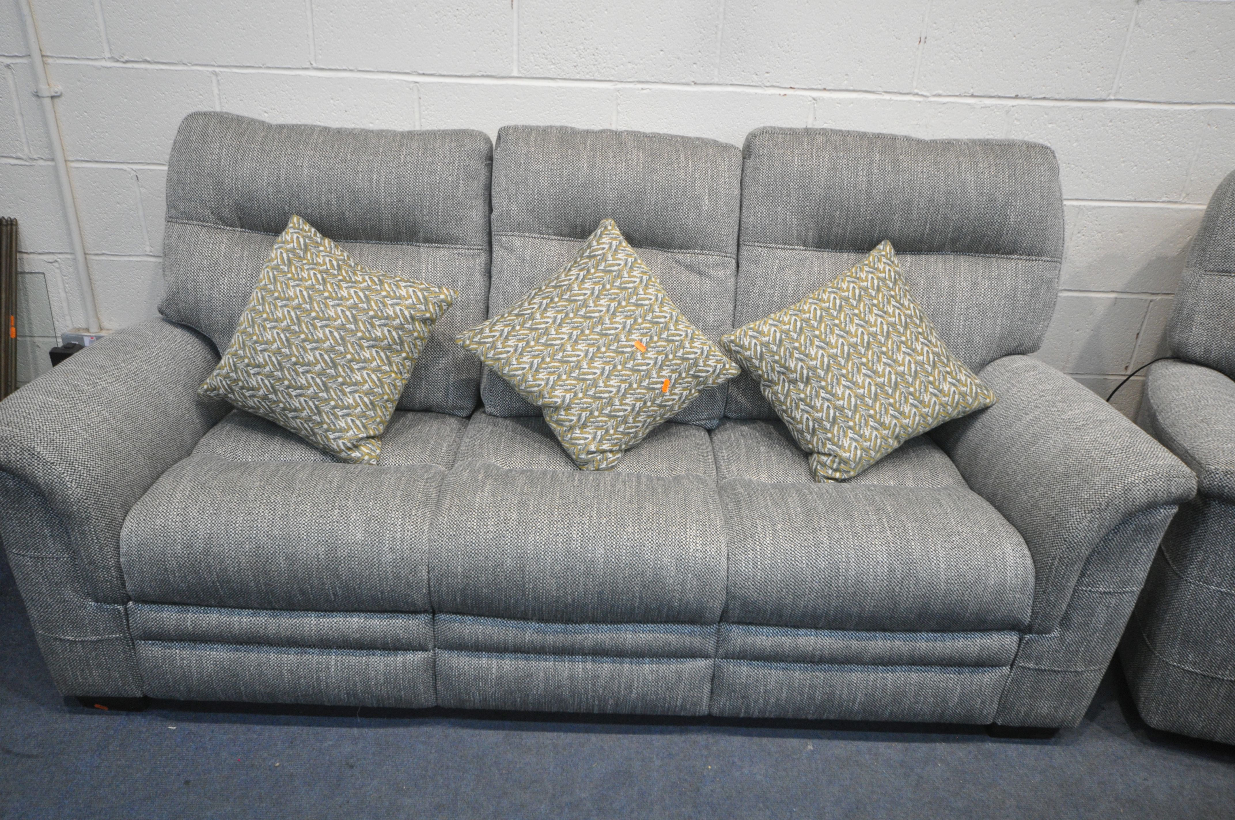 A PARKER KNOLL BLACK AND WHITE PATTERNED THREE PIECE LOUNGE SUITE, comprising a three seater settee, - Image 5 of 5