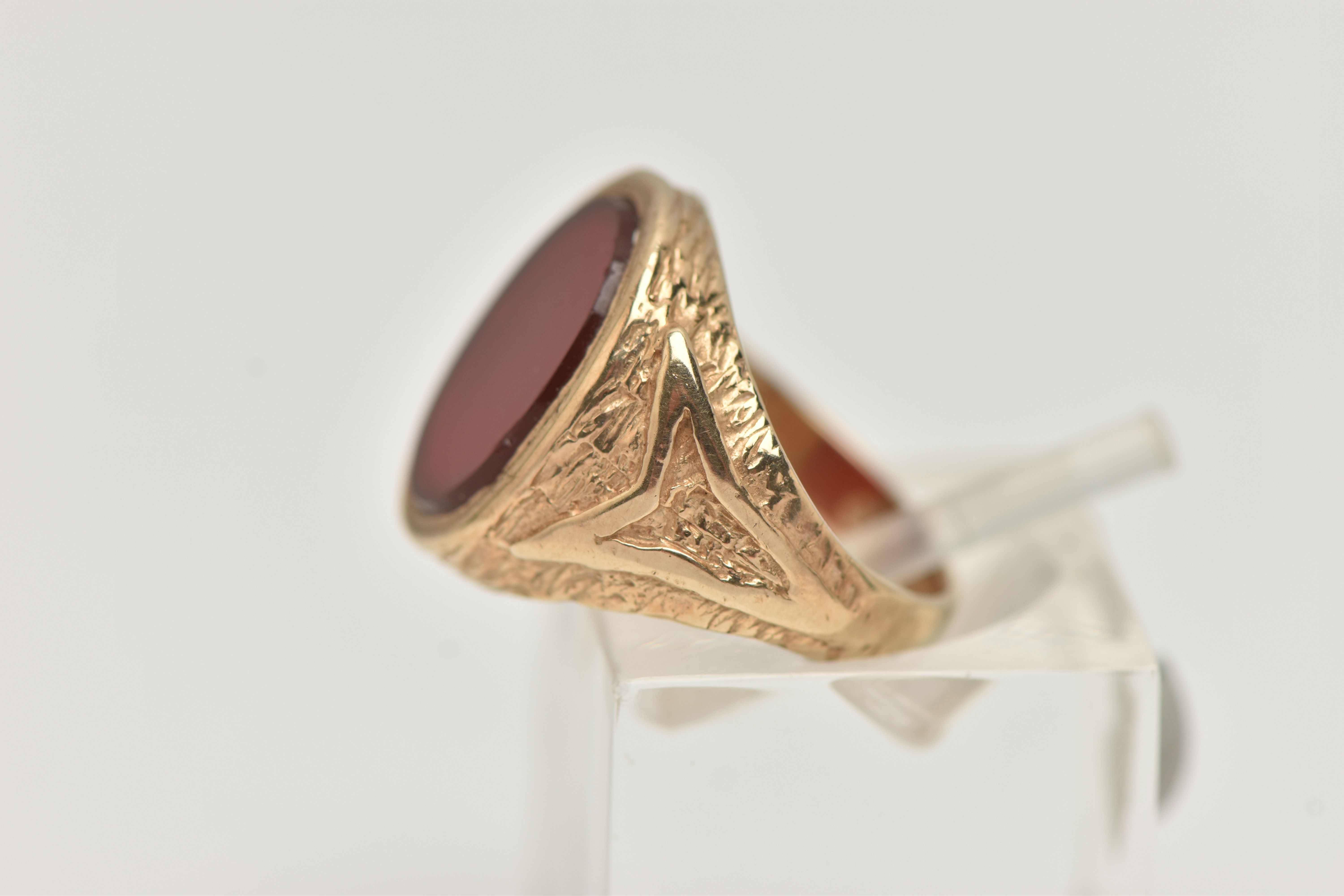 A 9CT GOLD SIGNET RING, designed as an oval carnelian panel within a tapered ring mount with - Image 2 of 4