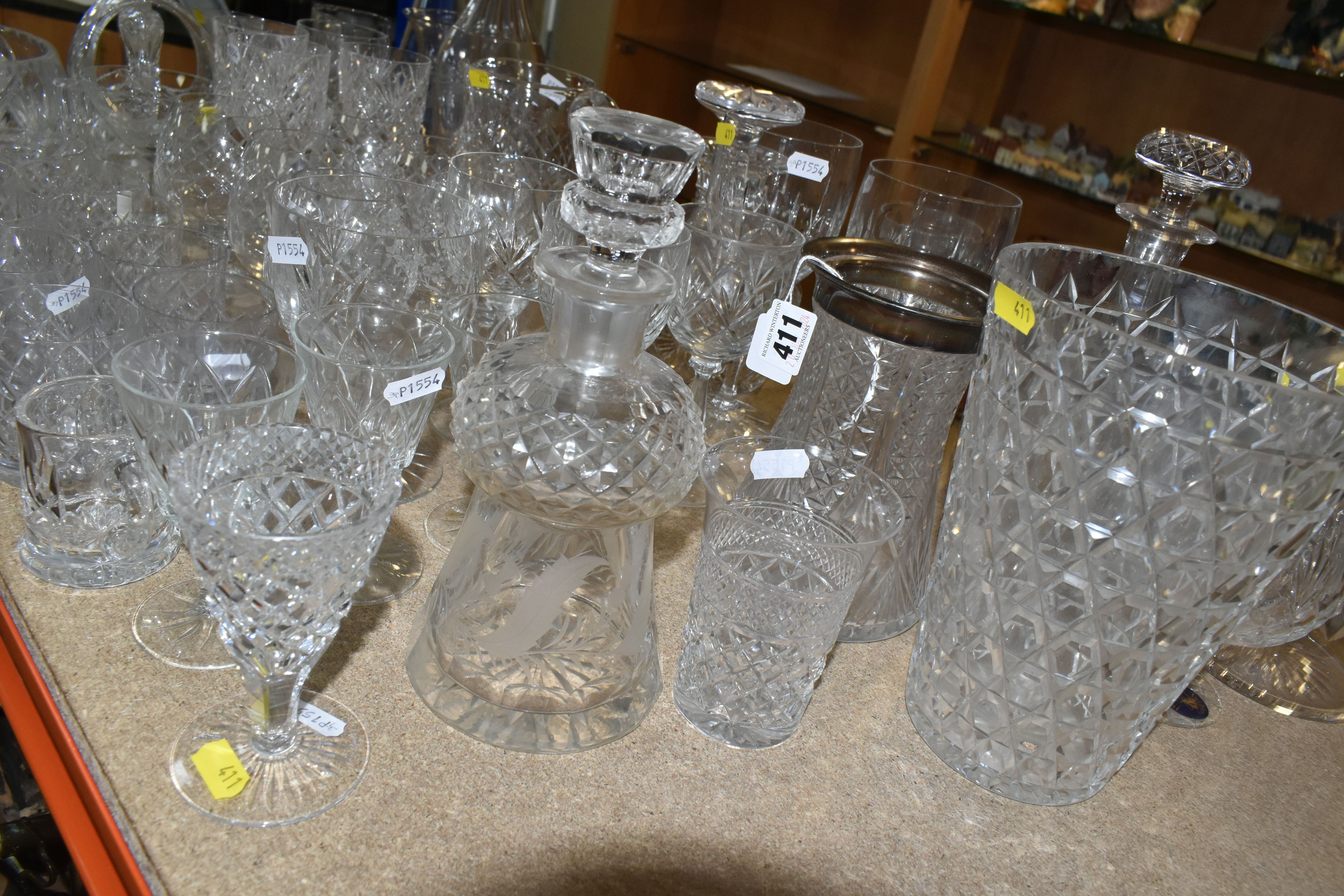 A LARGE VARIETY OF CRYSTAL CUT DECANTERS, GLASSES, ETC, including two 'Royal Brierley' vases and a - Bild 2 aus 8