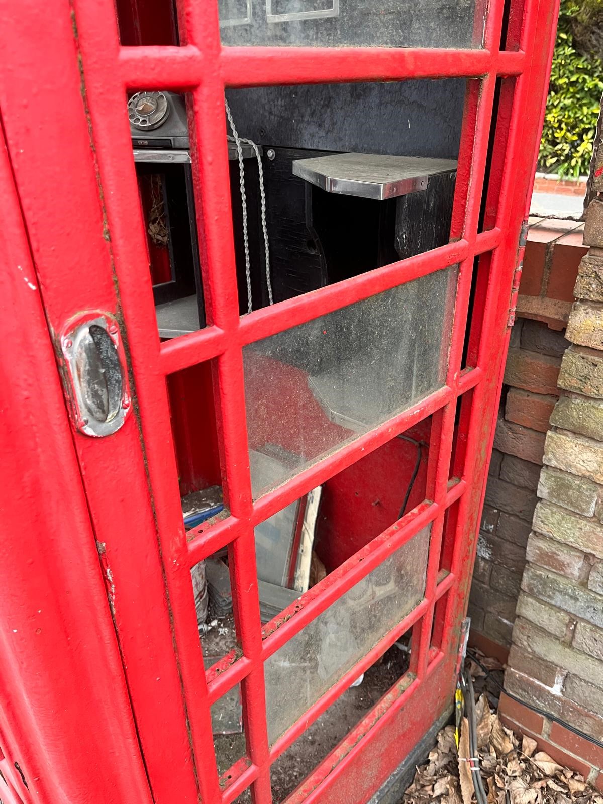 A RED K6 TELEPHONE BOX, the distinctive shape with a domed top, crown, and later fitted with Elvis - Image 8 of 11