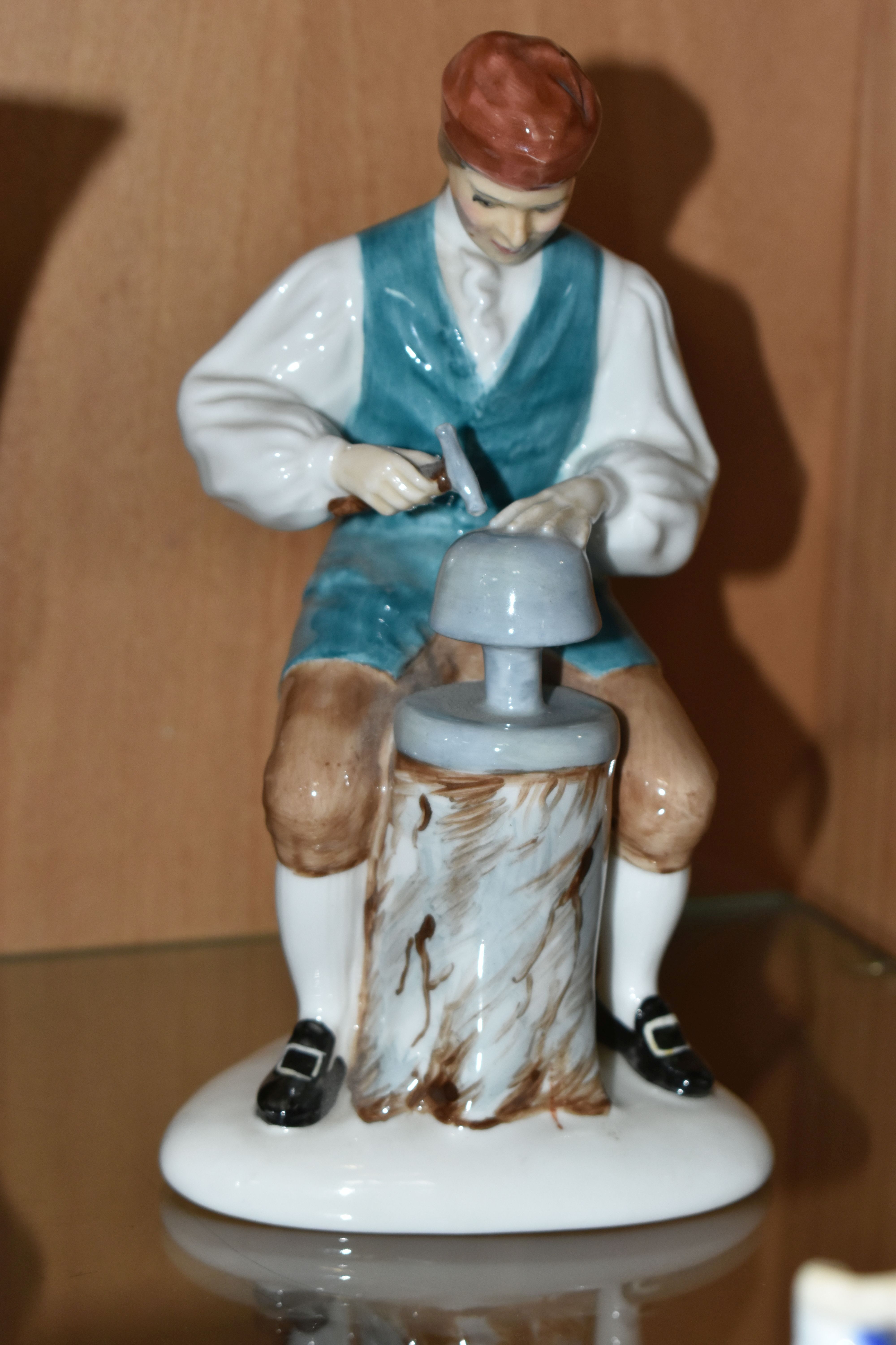 A GROUP OF THREE ROYAL DOULTON FIGURES, comprising 'Bedtime' HN2059 figural group (cracked base), ' - Image 5 of 5