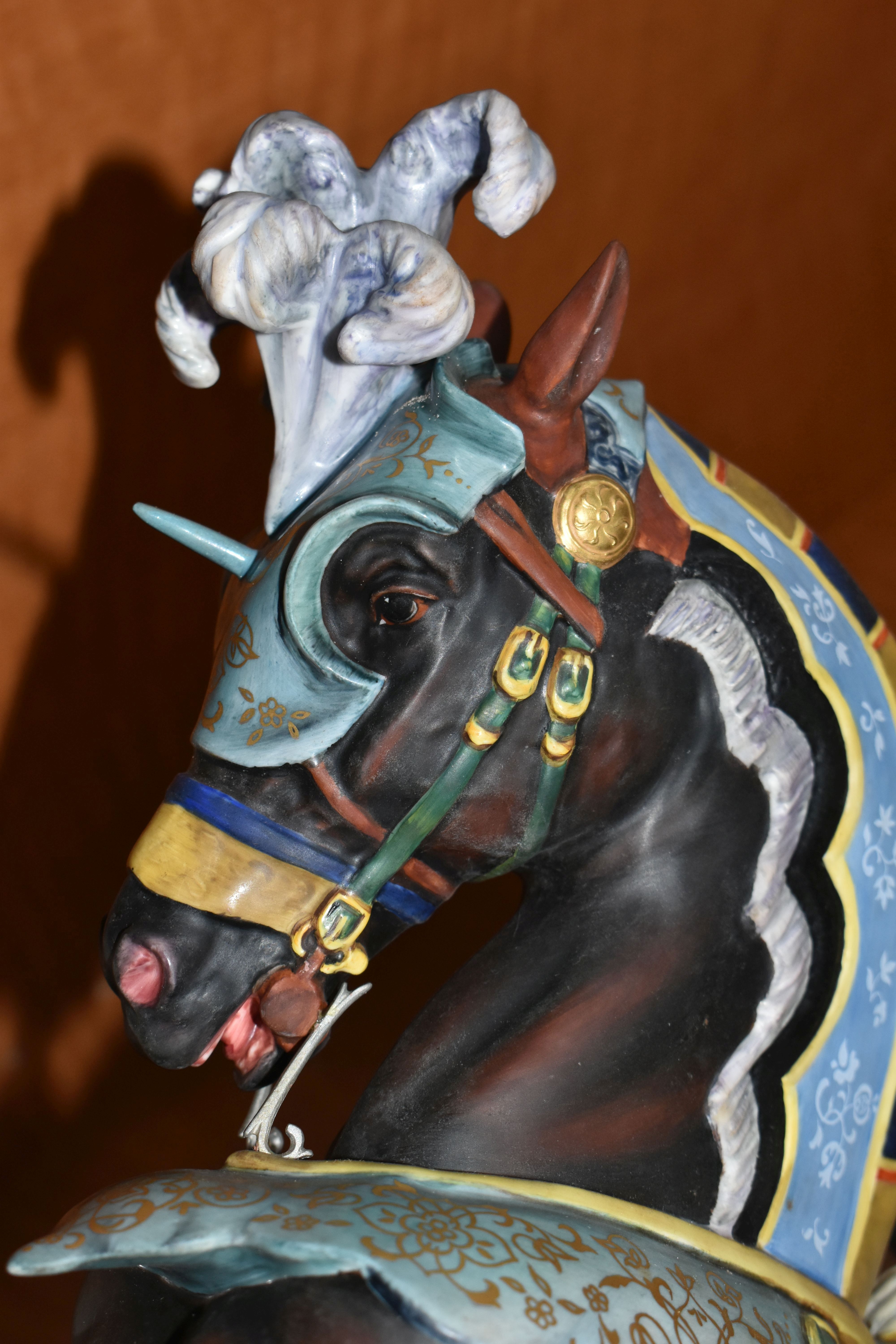 A ROYAL DOULTON LIMITED EDITION EQUESTRIAN FIGURE 'THE PALIO KNIGHT' HN2428, no.63/ 500, mounted - Image 5 of 11