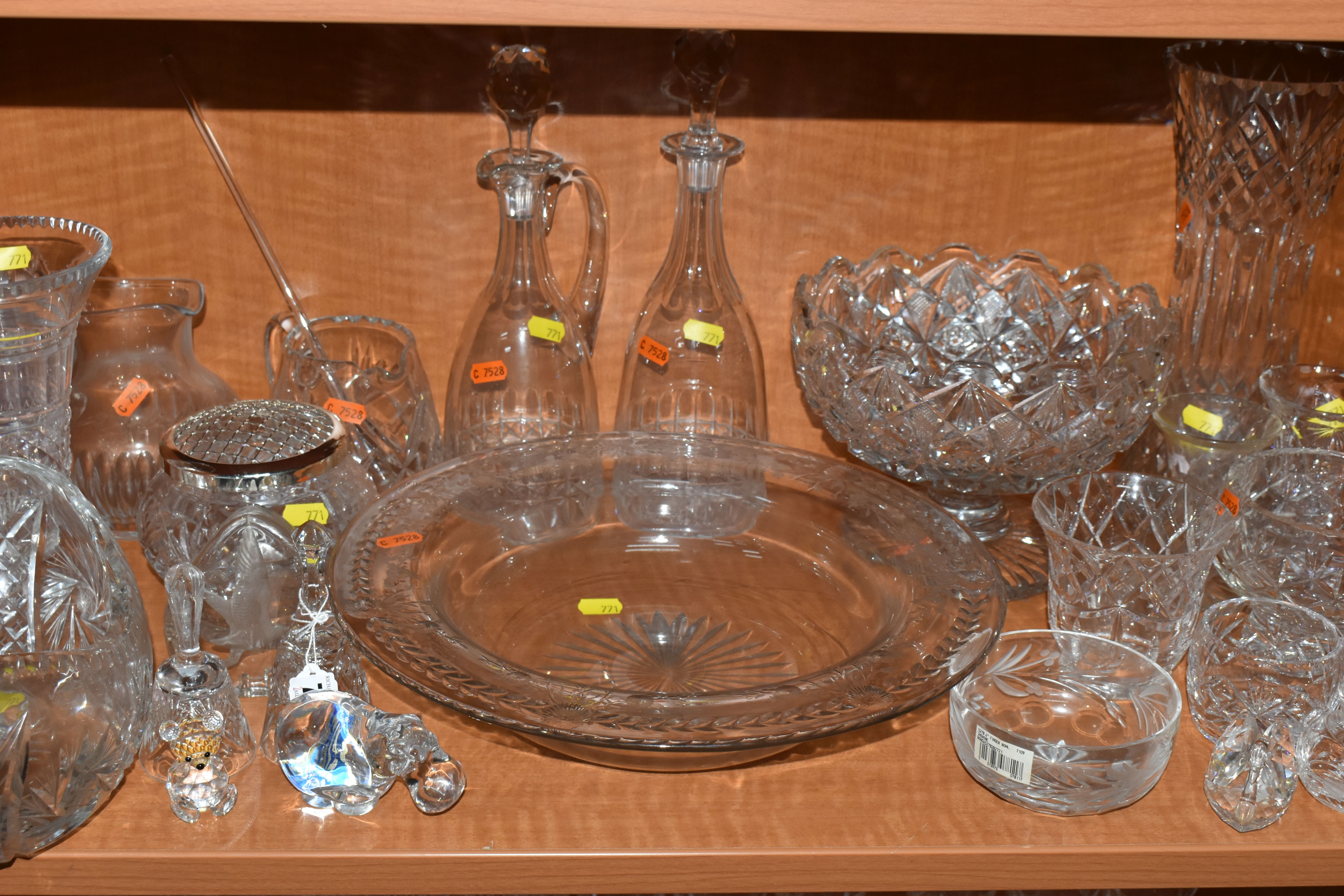 A COLLECTION OF GLASSWARE, including a Swarovski owl, a small Royal Brierly bowl, an Atlantis