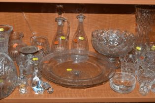 A COLLECTION OF GLASSWARE, including a Swarovski owl, a small Royal Brierly bowl, an Atlantis