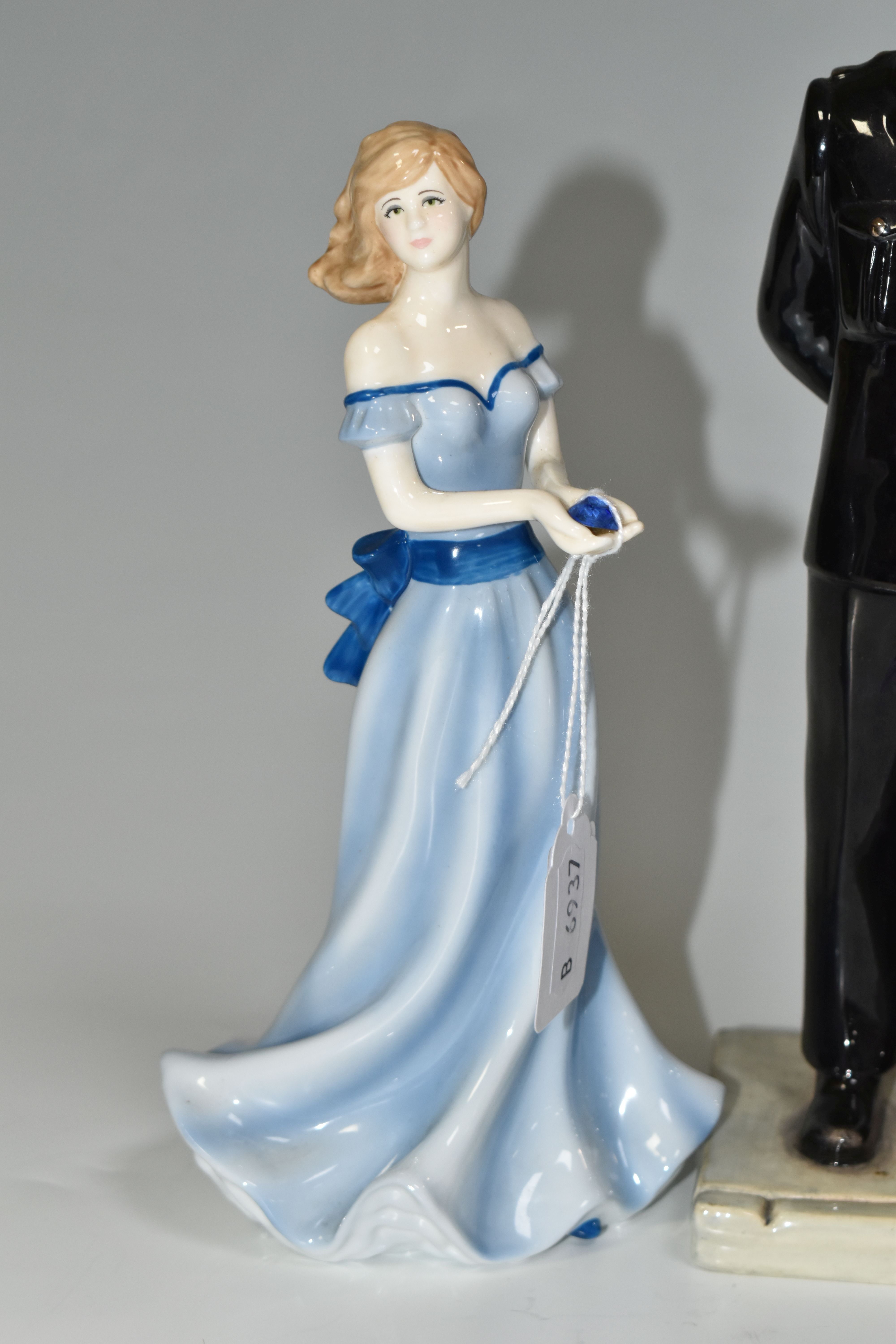 TWO ROYAL WORCESTER FIGURINES AND A ROYAL DOULTON 'BRITISH POLICEMAN' FIGURE, comprising a Royal - Image 3 of 5