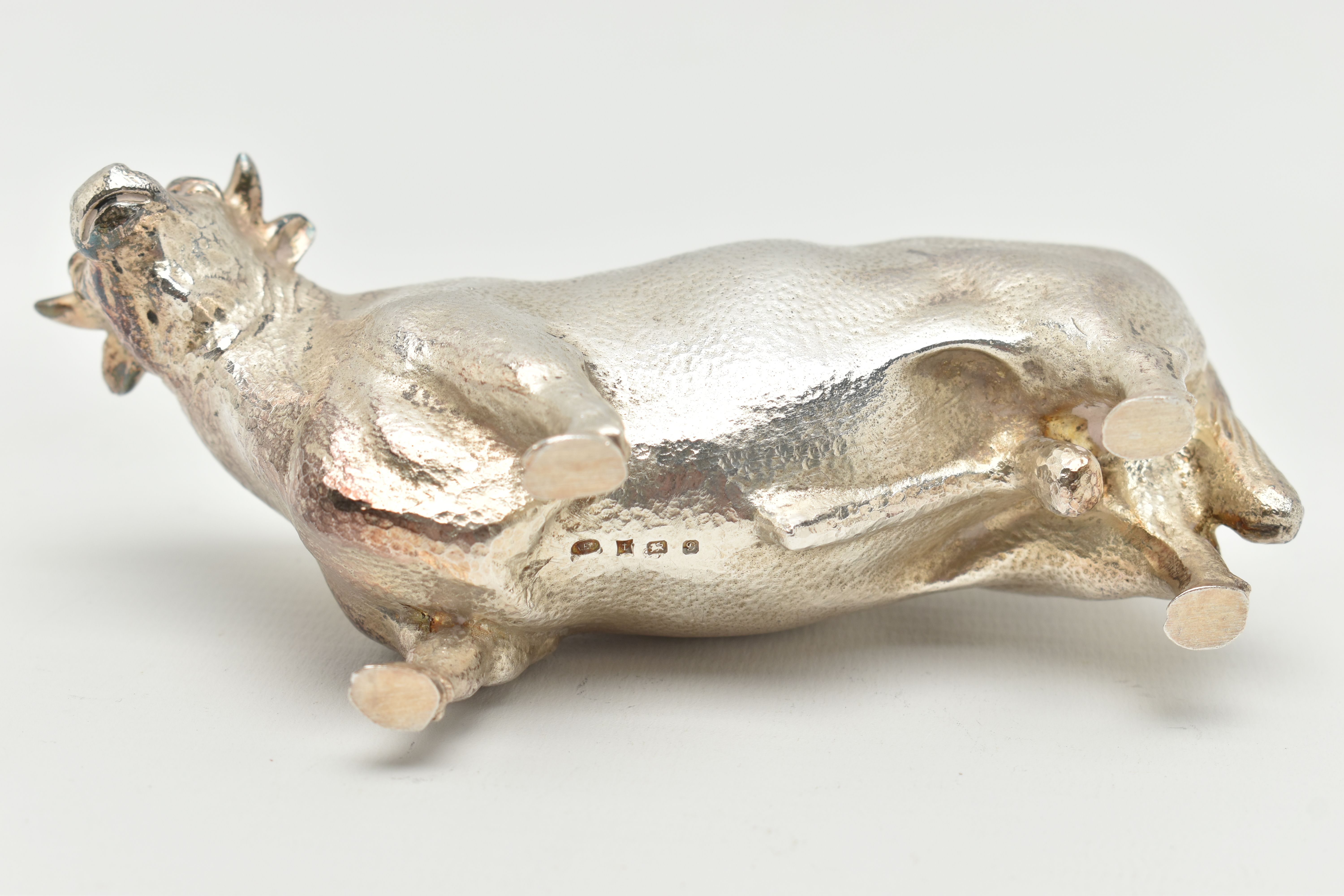 AN ELIZABETH II SILVER BULL FIGURE, textured surface, maker Albert Edward Jones, Birmingham 1978, - Image 5 of 5