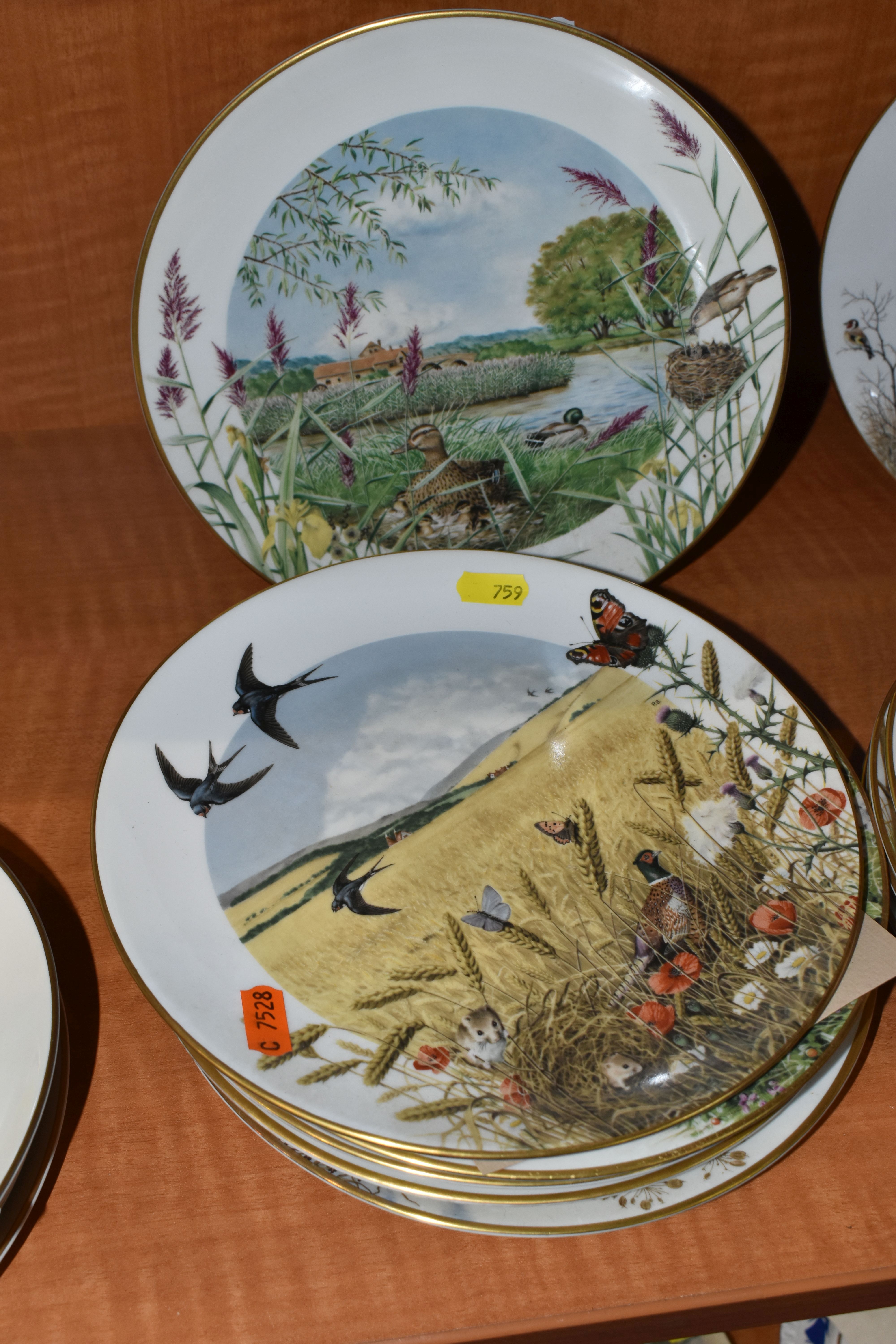 A SET OF TWELVE ROYAL WORCESTER MONTHS OF THE YEAR COLLECTORS PLATES WITH SCENES BY PETER BARRETT, A - Image 3 of 8