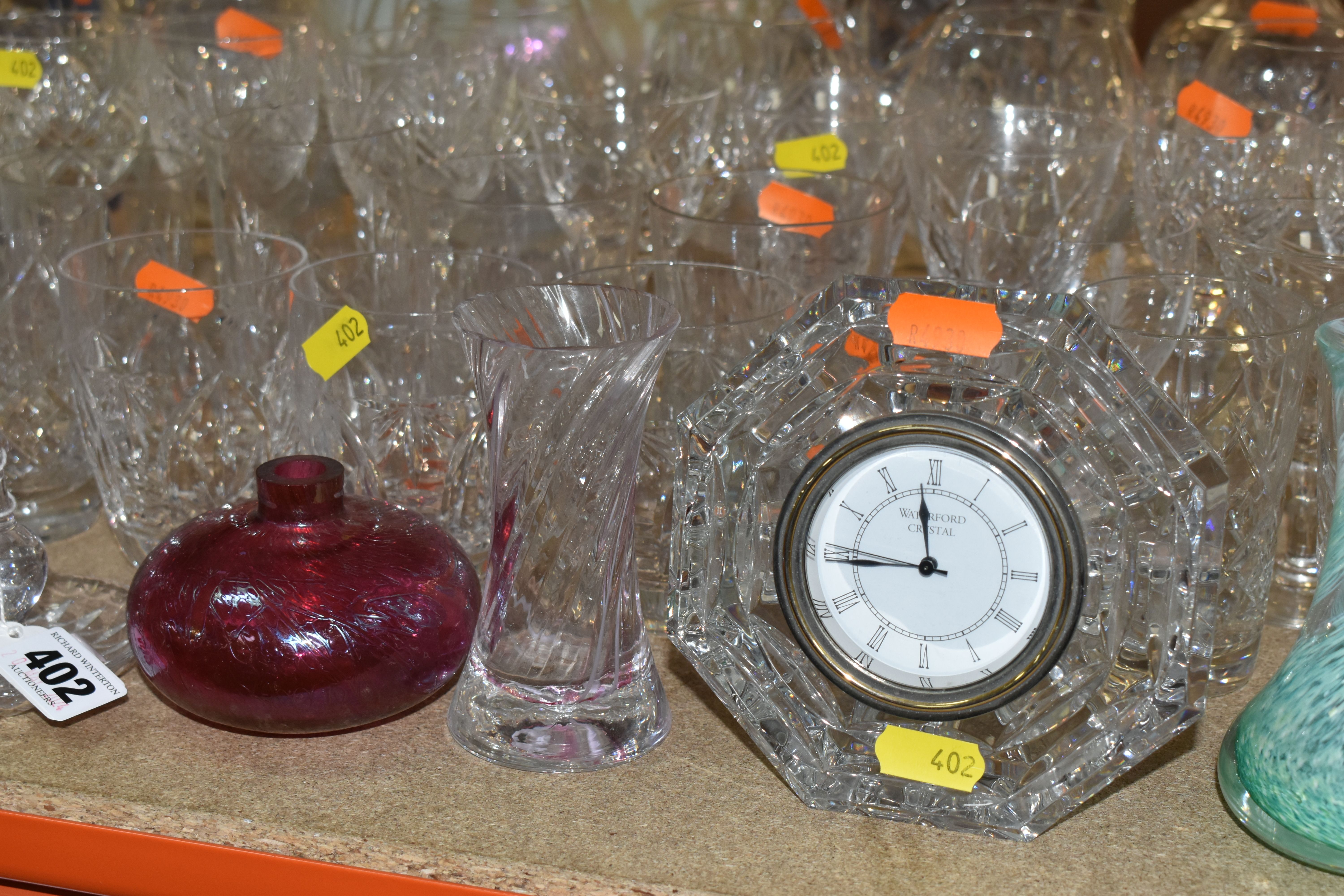 A LARGE SELECTION OF GLASSWARE INCLUDING A WATERFORD CRYSTAL CLOCK, TOGETHER WITH A VARIETY OF - Image 10 of 11