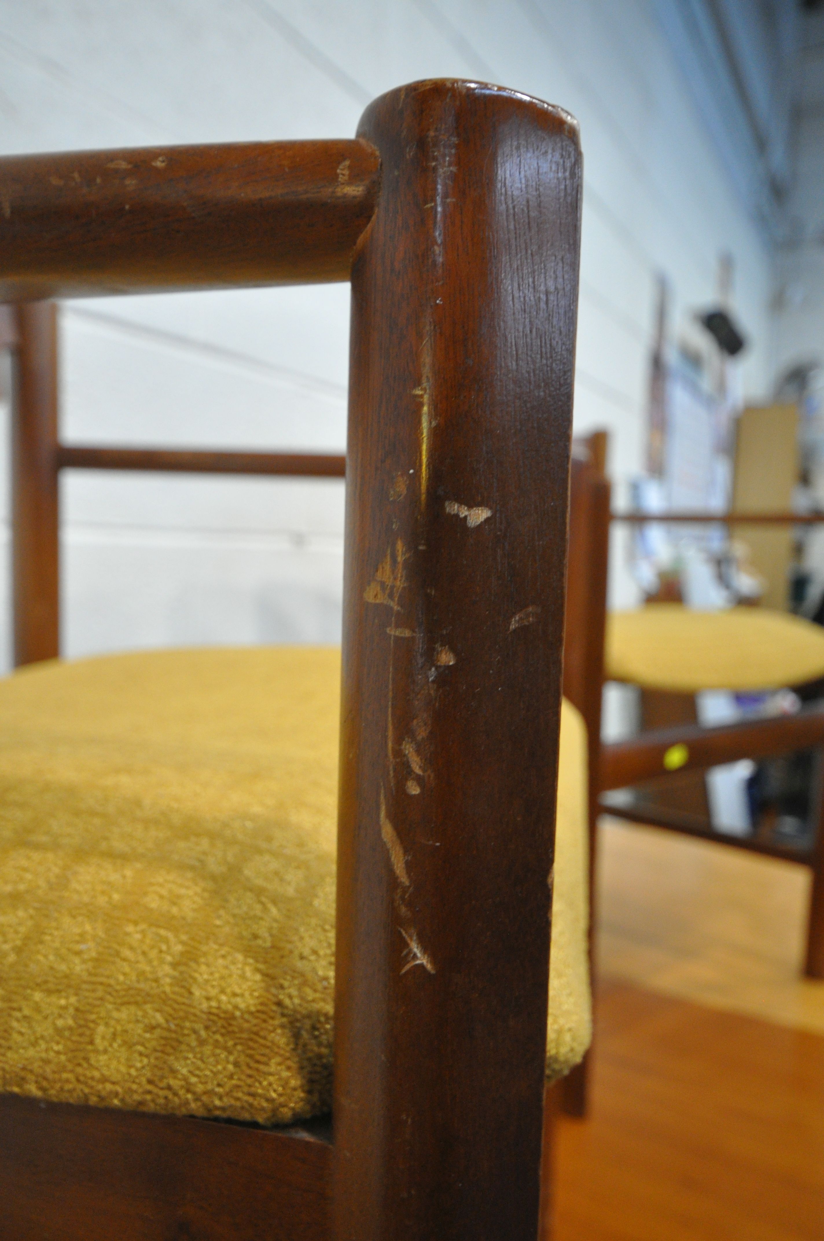 WHITE AND NEWTON LTD, A MID CENTURY TEAK EXTENDING DINING TABLE, with a single fold out leaf, - Image 4 of 9