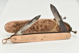 A 9CT GOLD CASED PENKNIFE, the plain 9ct gold case with engraved scrolling initials 'GWH,' enclosing
