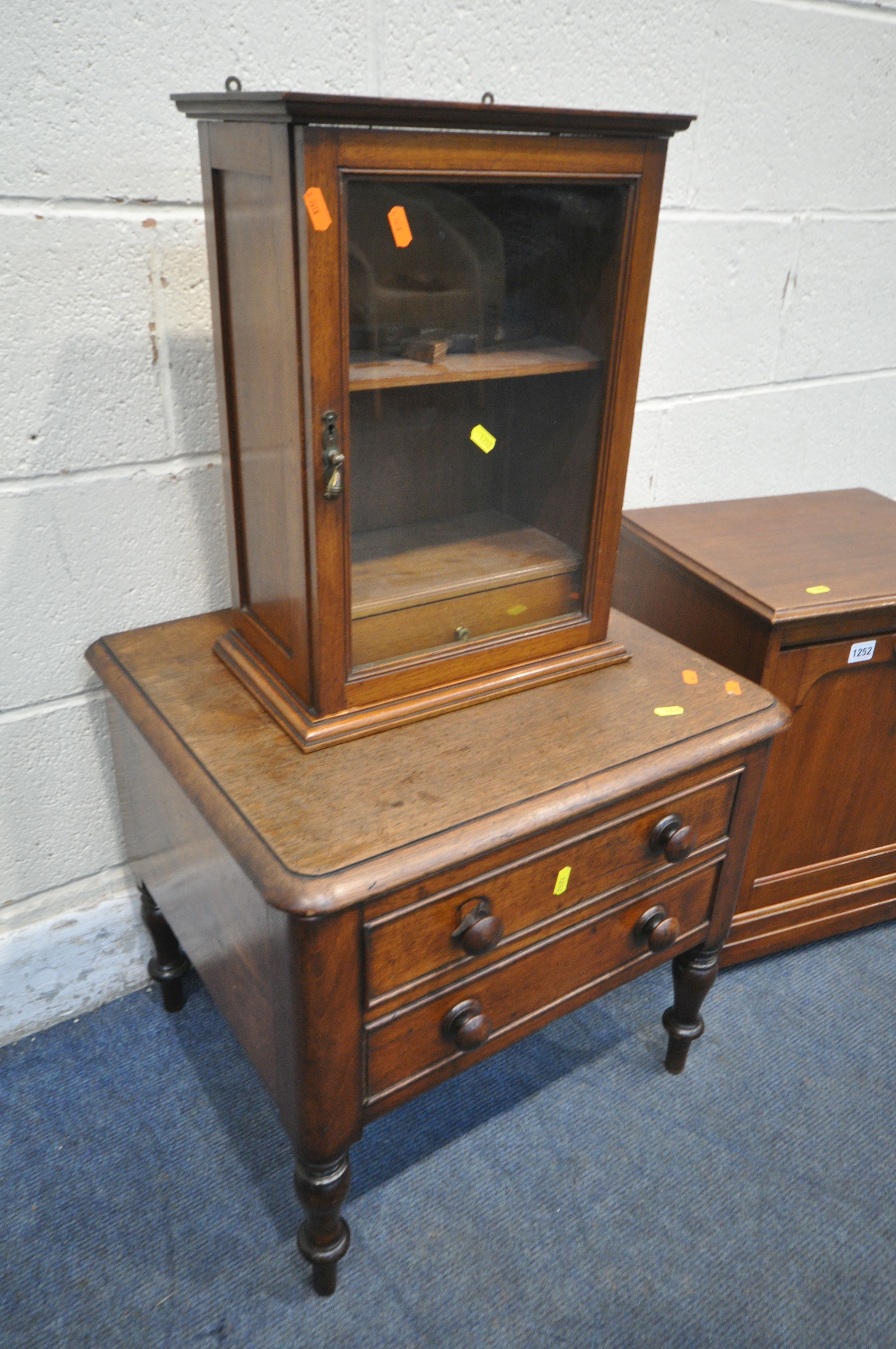 AN EDWARDIAN MAHOGANY FALL FRONT PURDONIUM, along with a glass front smokers cabinet, and a hinged - Bild 2 aus 3