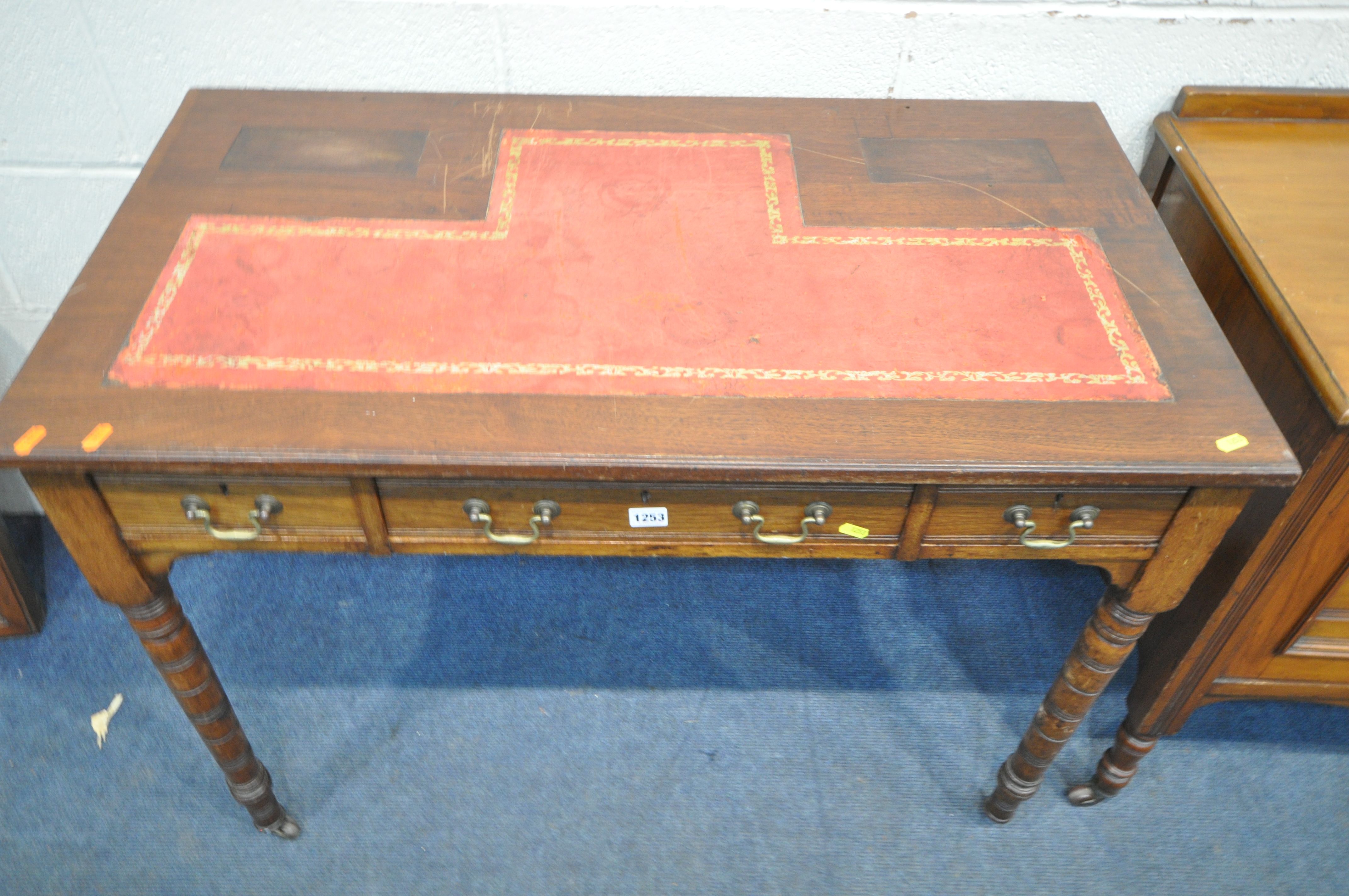 AN EDWARDIAN WALNUT TWO DOOR WASHSTAND, width 111cm x depth 50cm x height 75cm, along with an - Image 4 of 4