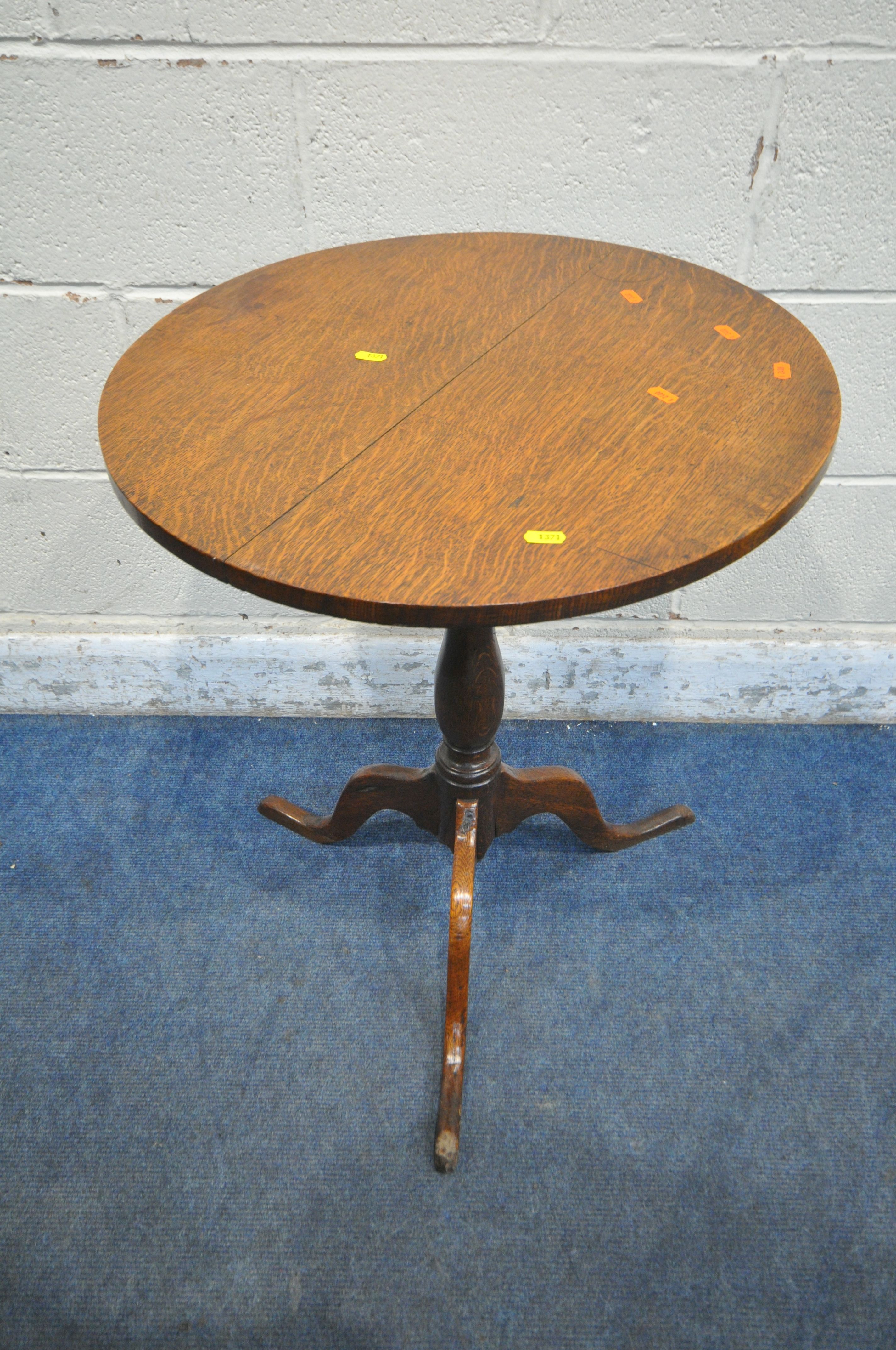 A SELECTION OF OCCASIONAL FURNITURE, to include two oak tilt top tripod tables, an oak lamp table, a - Image 7 of 7