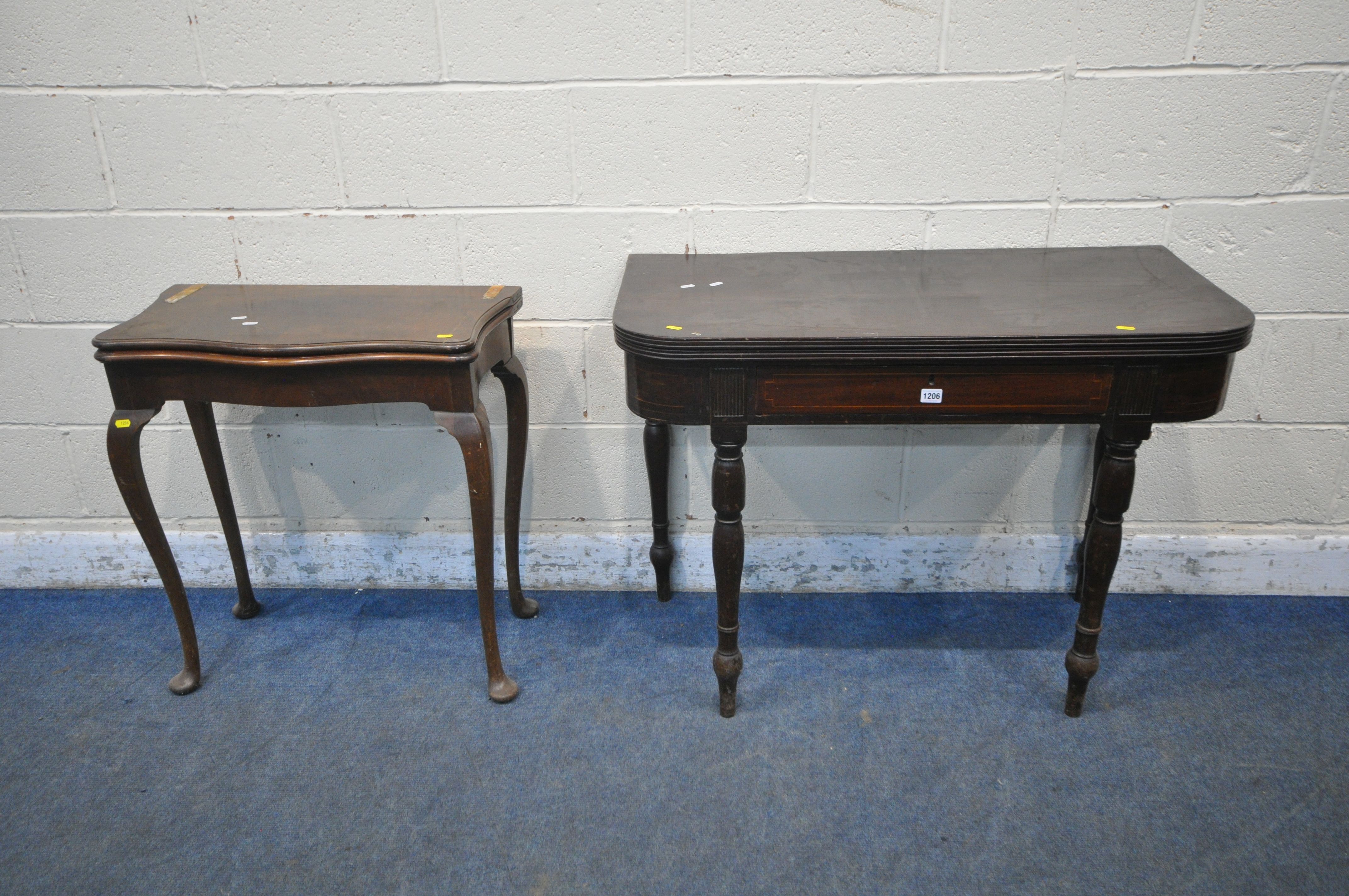 A GEORGIAN MAHOGANY FOLD OVER TEA TABLE, single frieze drawer, on turned legs, width 100cm x depth