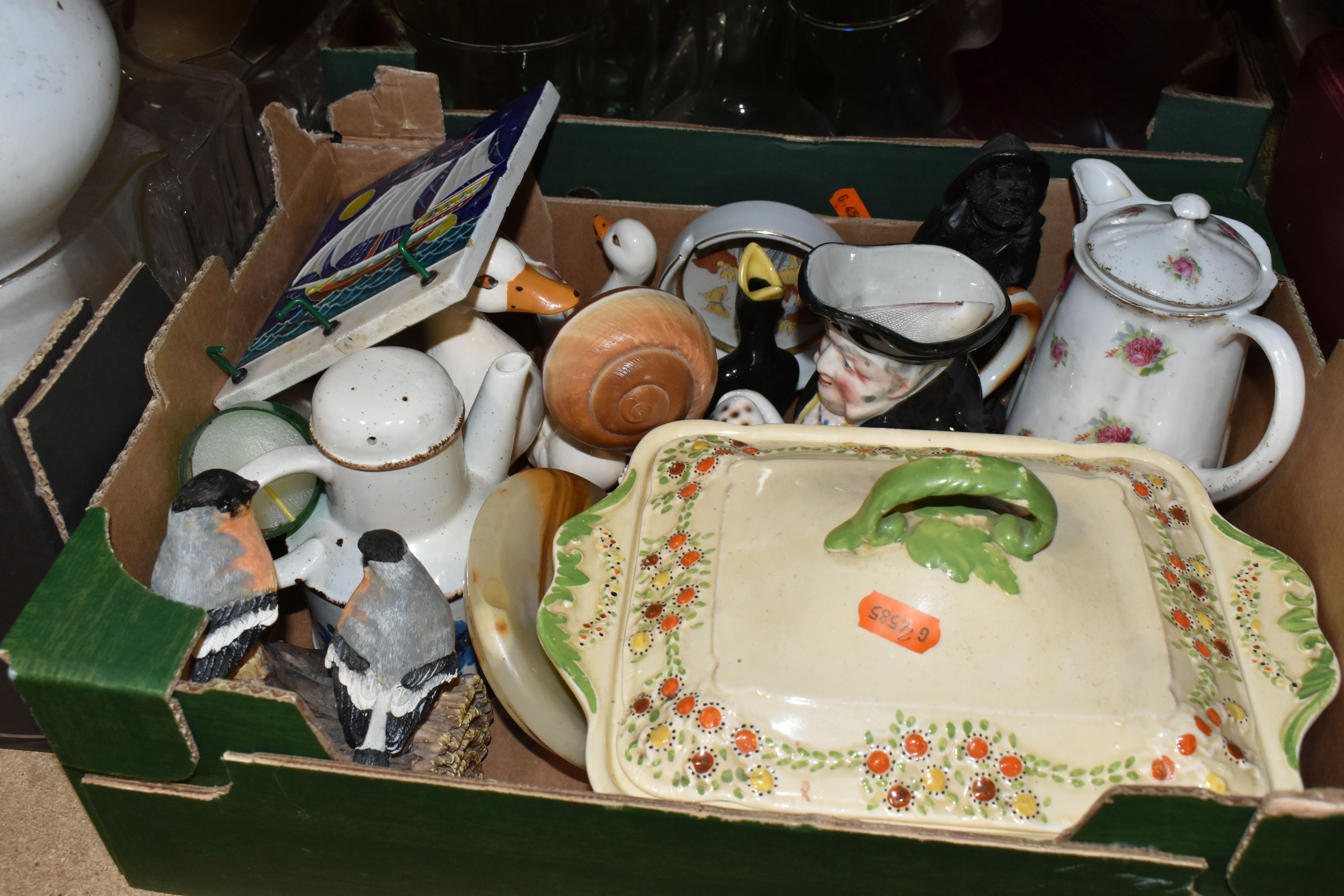 FIVE BOXES OF MIXED CERAMICS AND GLASSWARE INCLUDING VINTAGE TEST TUBES, A TORPEDO BOTTLE, a - Image 6 of 6