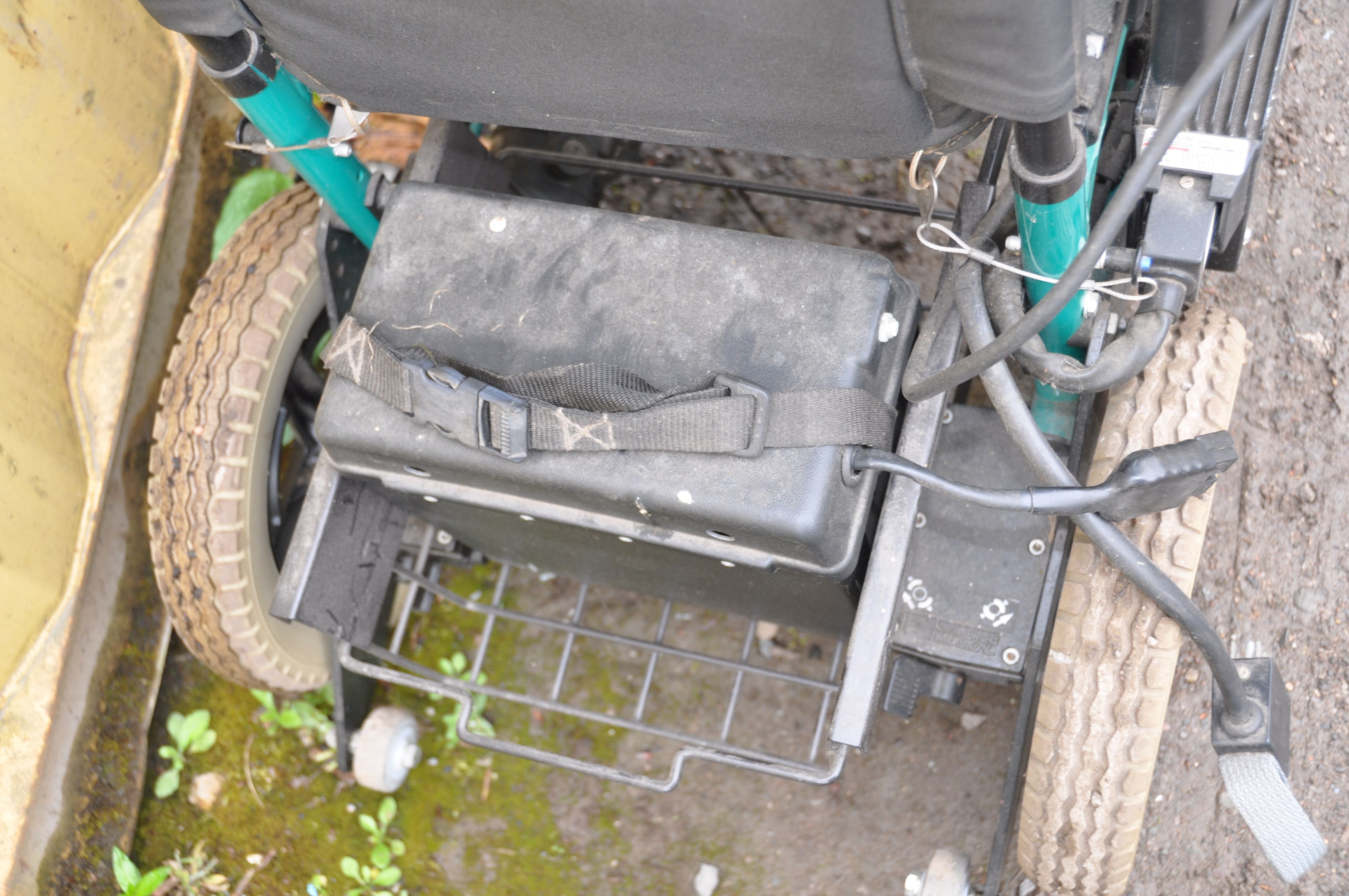 A POWER TEC F40 ELECTRIC WHEELCHAIR (spares or repairs) with two footrests (condition report: - Image 3 of 4