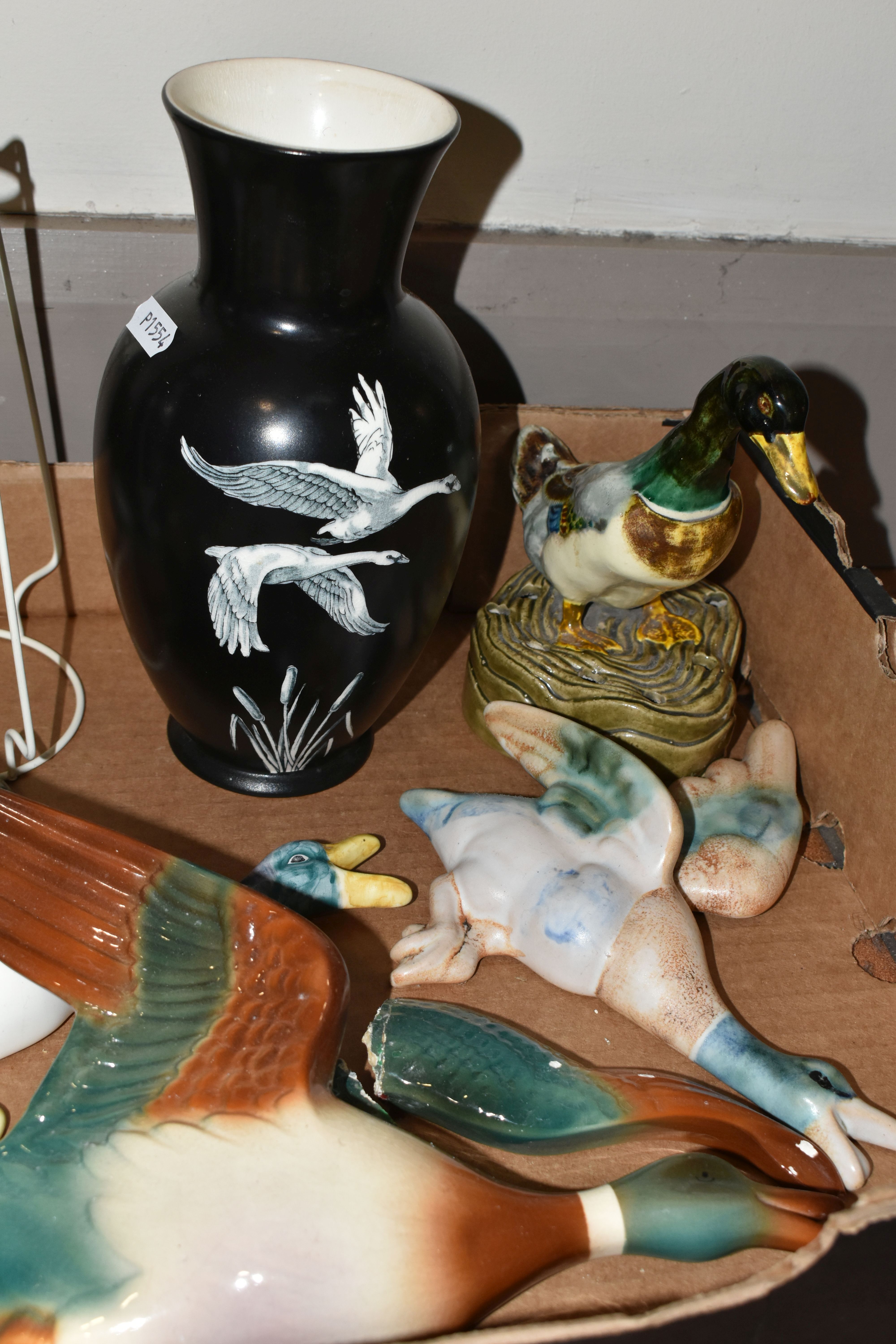 A BOX OF BIRD THEMED CERAMICS, to include a Crown Devon vase and matching table lamp base, decorated - Image 2 of 6