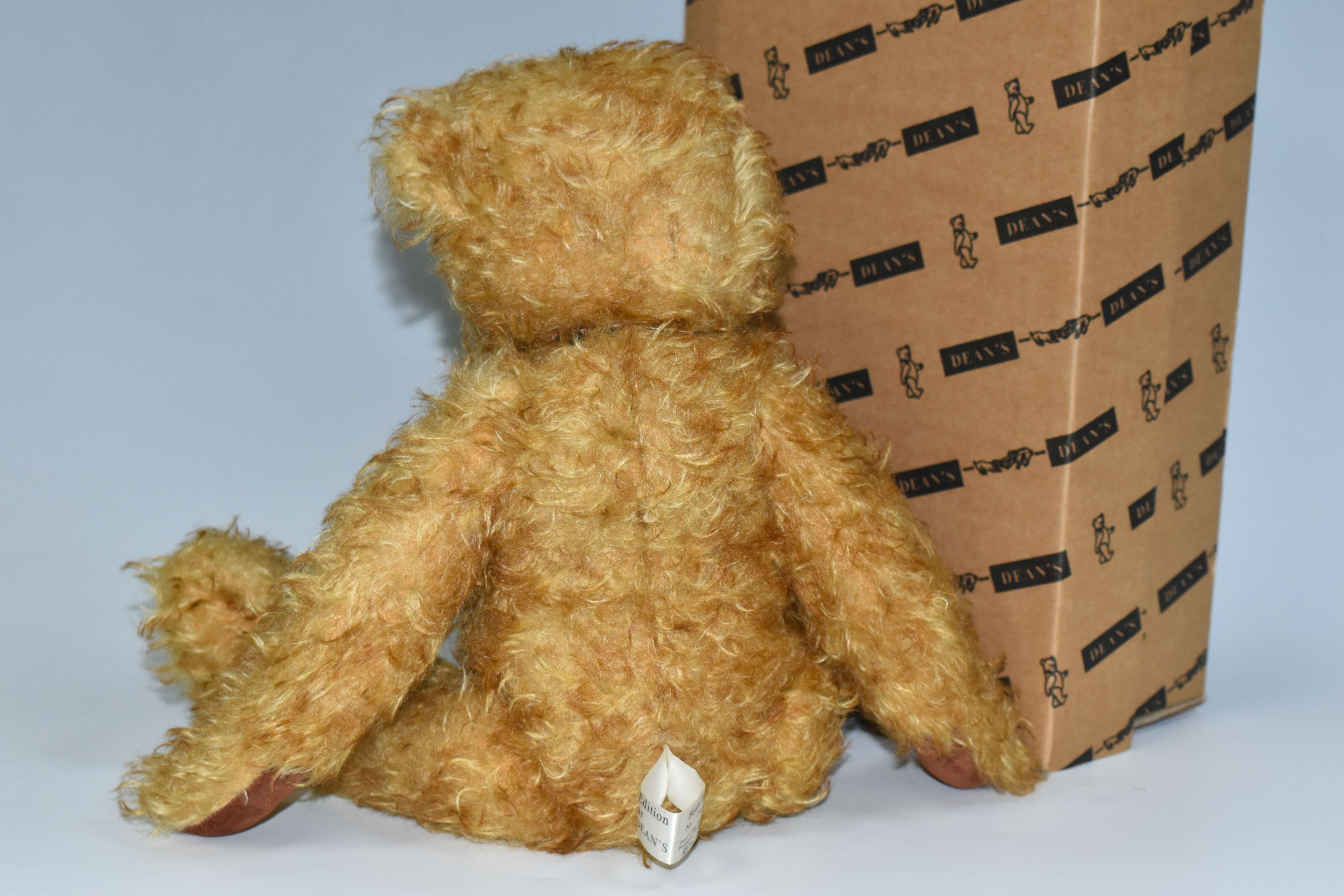 A BOXED LIMITED EDITION DEAN'S RAG BOOK TEDDY BEAR, 'Bean Bag Bear' with attached certificate - Bild 3 aus 3