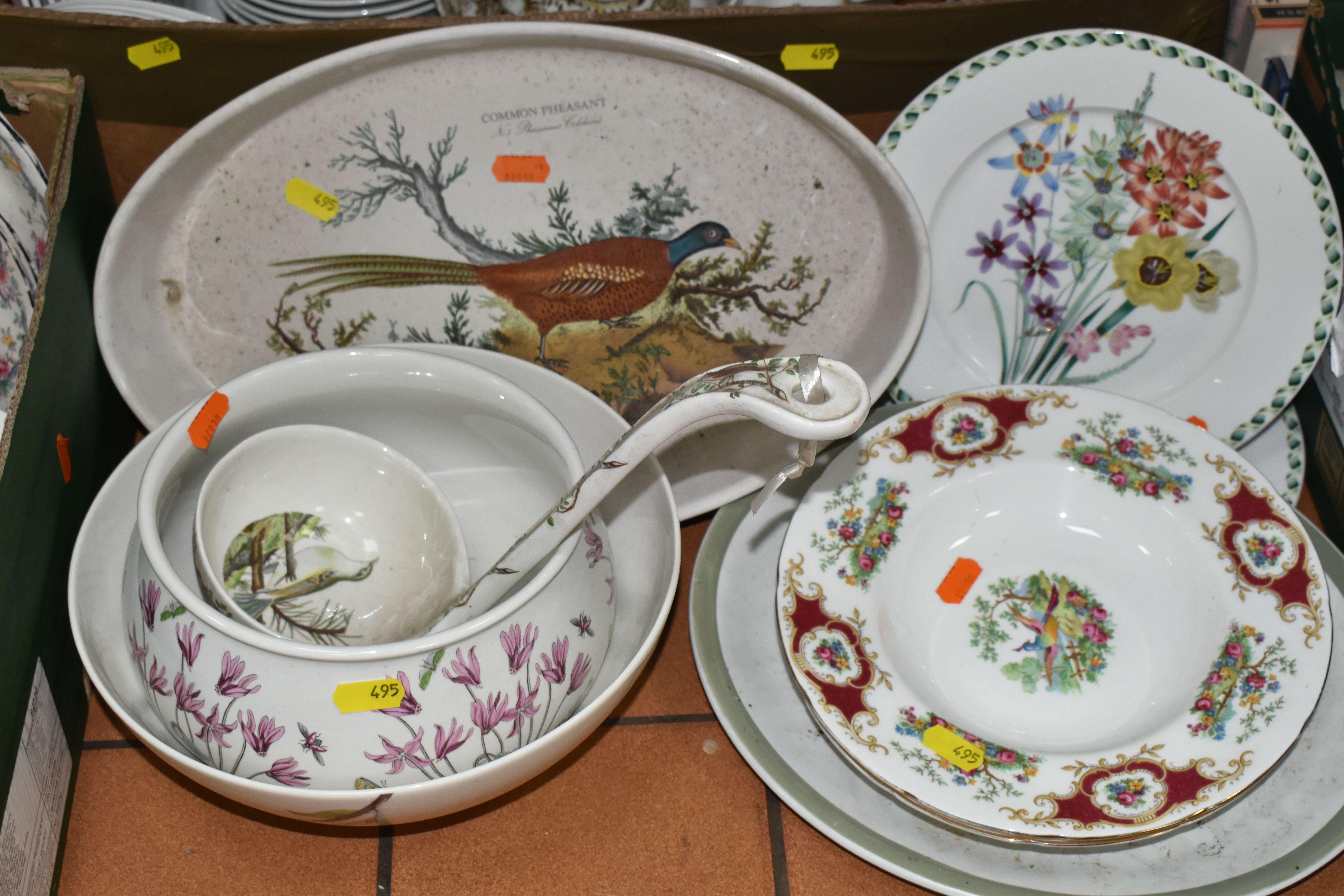 THREE BOXES AND LOOSE CERAMIC TEA AND DINNER WARE, to include a 'Portmeirion Botanic Garden' serving - Image 2 of 5