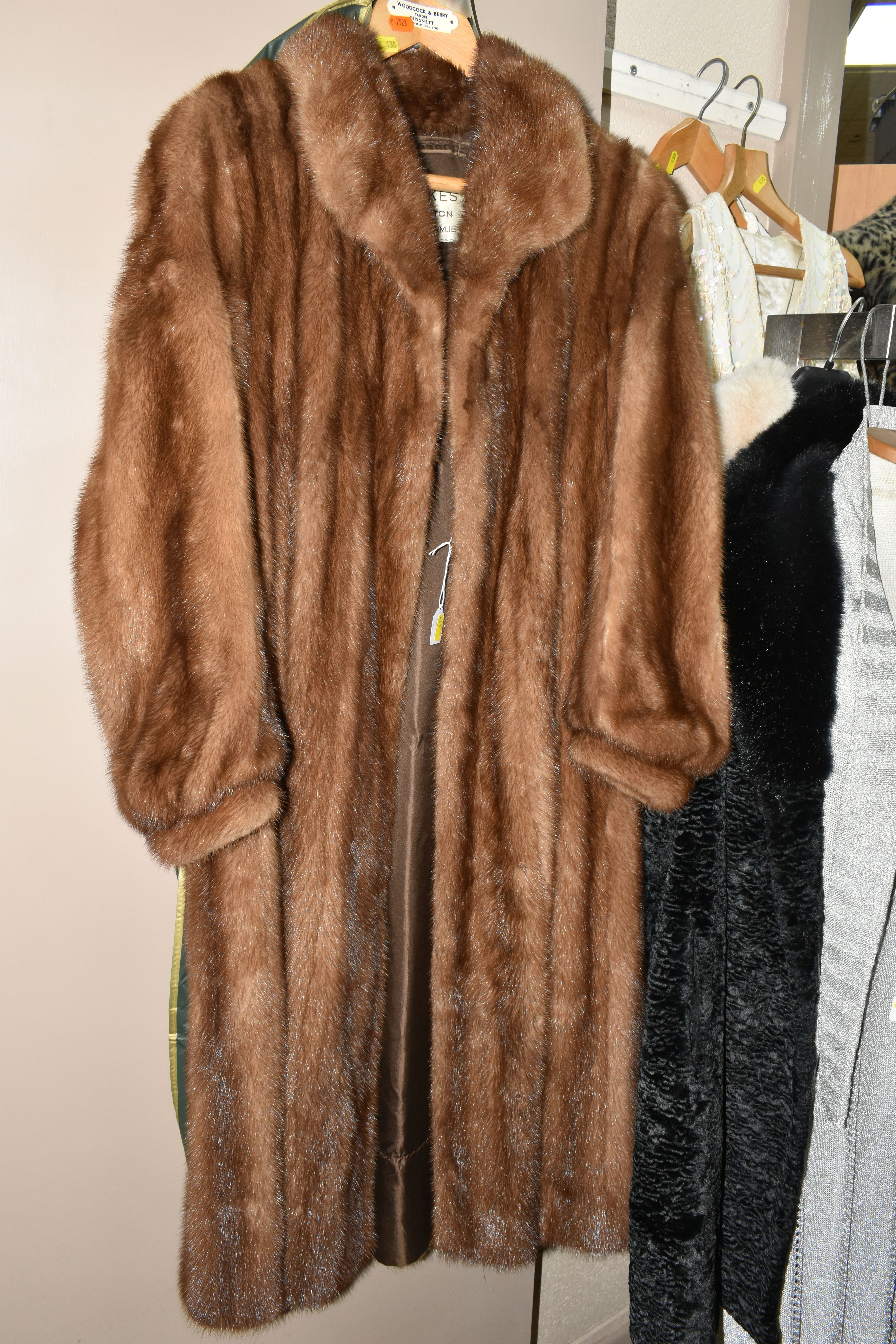 A GROUP OF LADIES VINTAGE CLOTHING, comprising a full length caramel coloured mink coat by Faulkes - Image 5 of 9