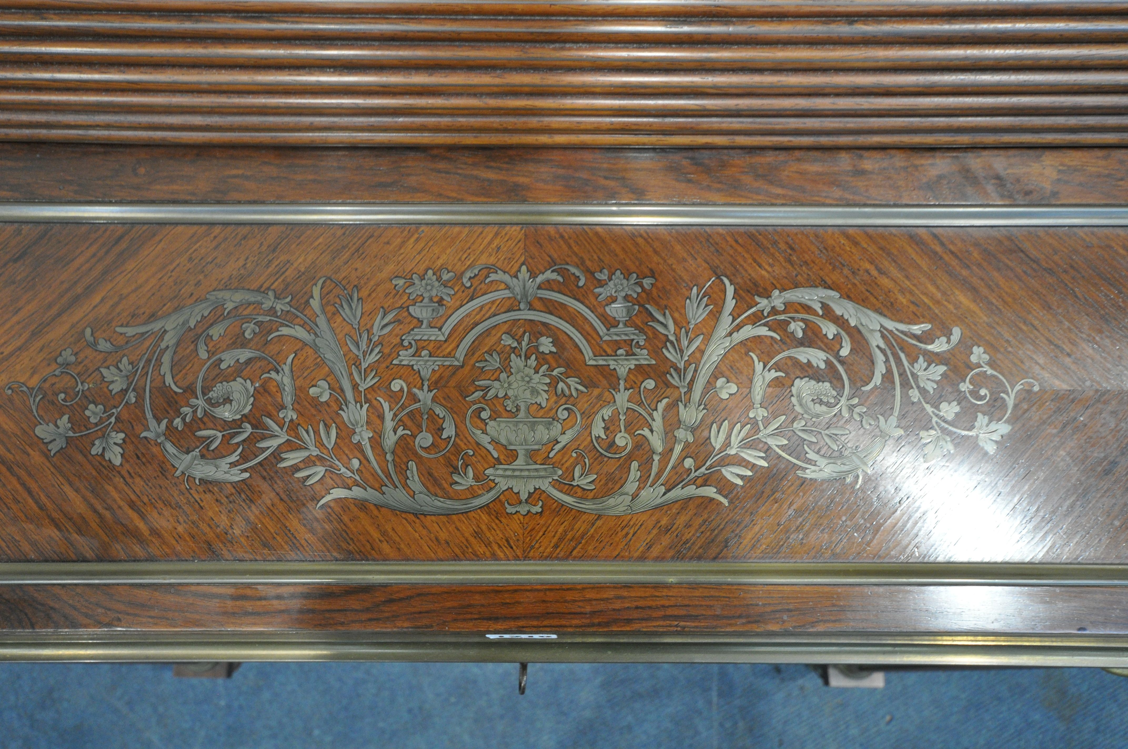 A LOUIS XVI STYLE ROSEWOOD AND BRASS MARQUETRY INLAID WRITING DESK, first/mid 20th century, with - Image 5 of 7