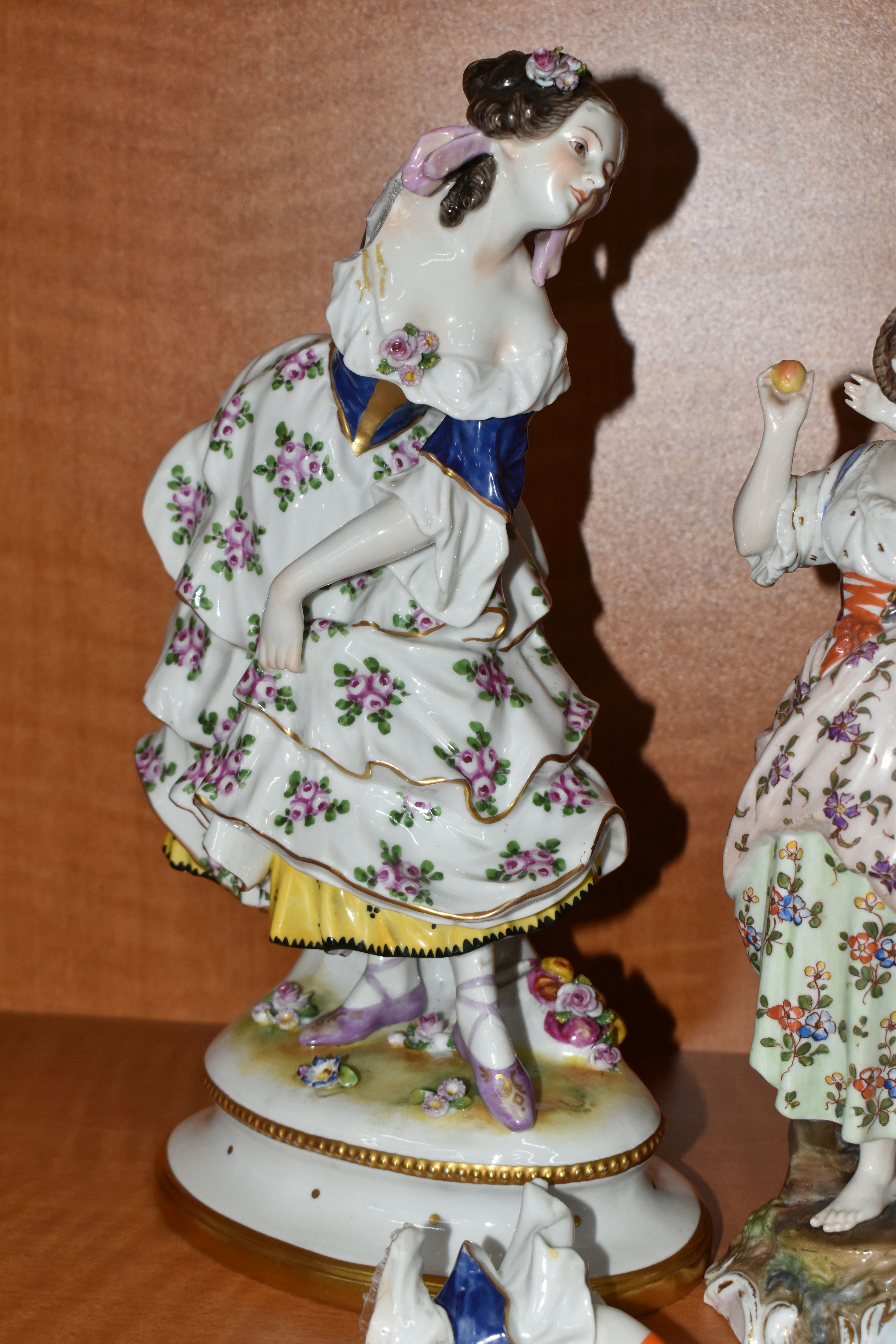 THREE LATE 19TH AND EARLY 20TH CENTURY CONTINENTAL RUDOLSTADT VOLKSTEDT PORCELAIN FIGURES AND - Image 5 of 10