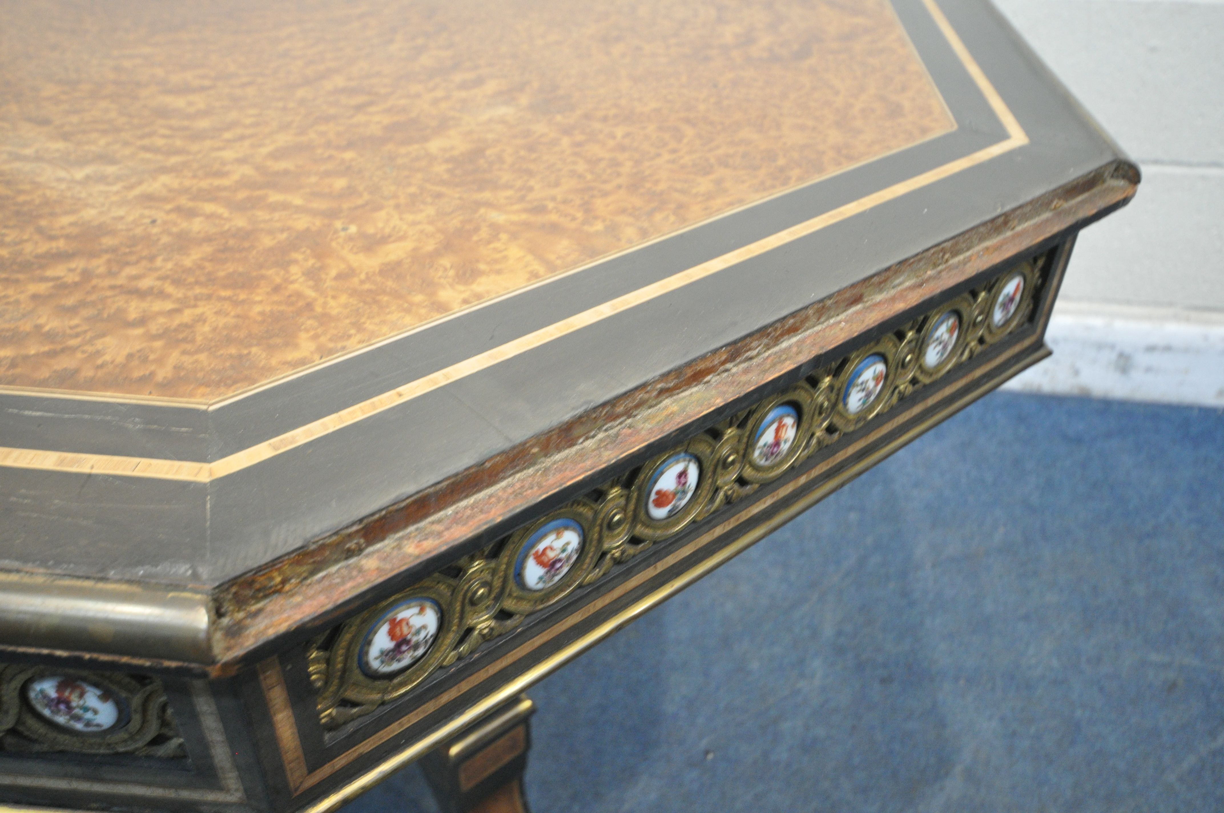 A MID TO LATE 19TH CENTURY EBONISED AND AMBOYNA OCTAGONAL CENTRE TABLE, with brass and porcelain - Image 6 of 6