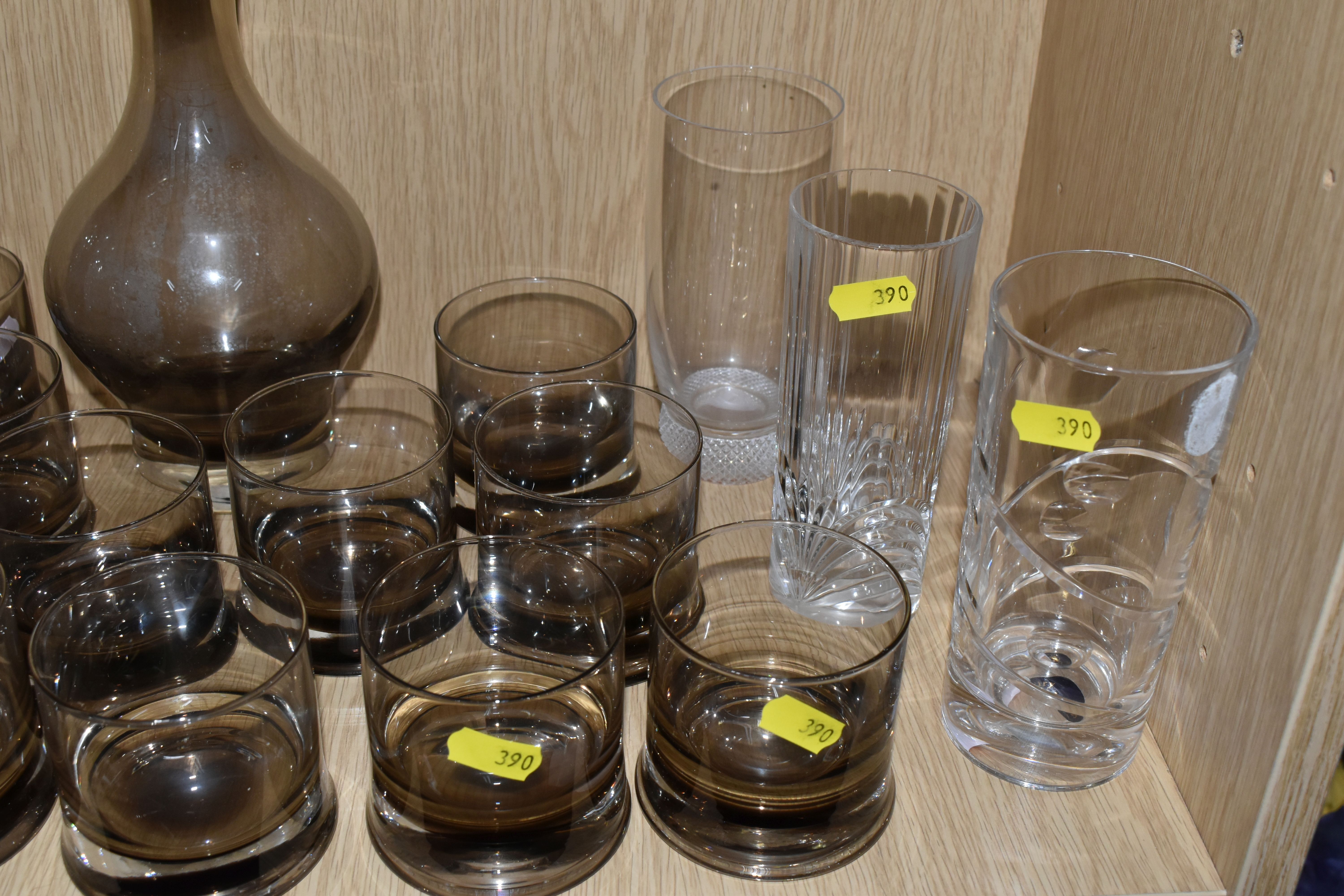 A QUANTITY OF GLASSWARE, comprising a Villeroy & Boch tumbler, two Tutbury Crystal tumblers, a mid- - Image 4 of 7