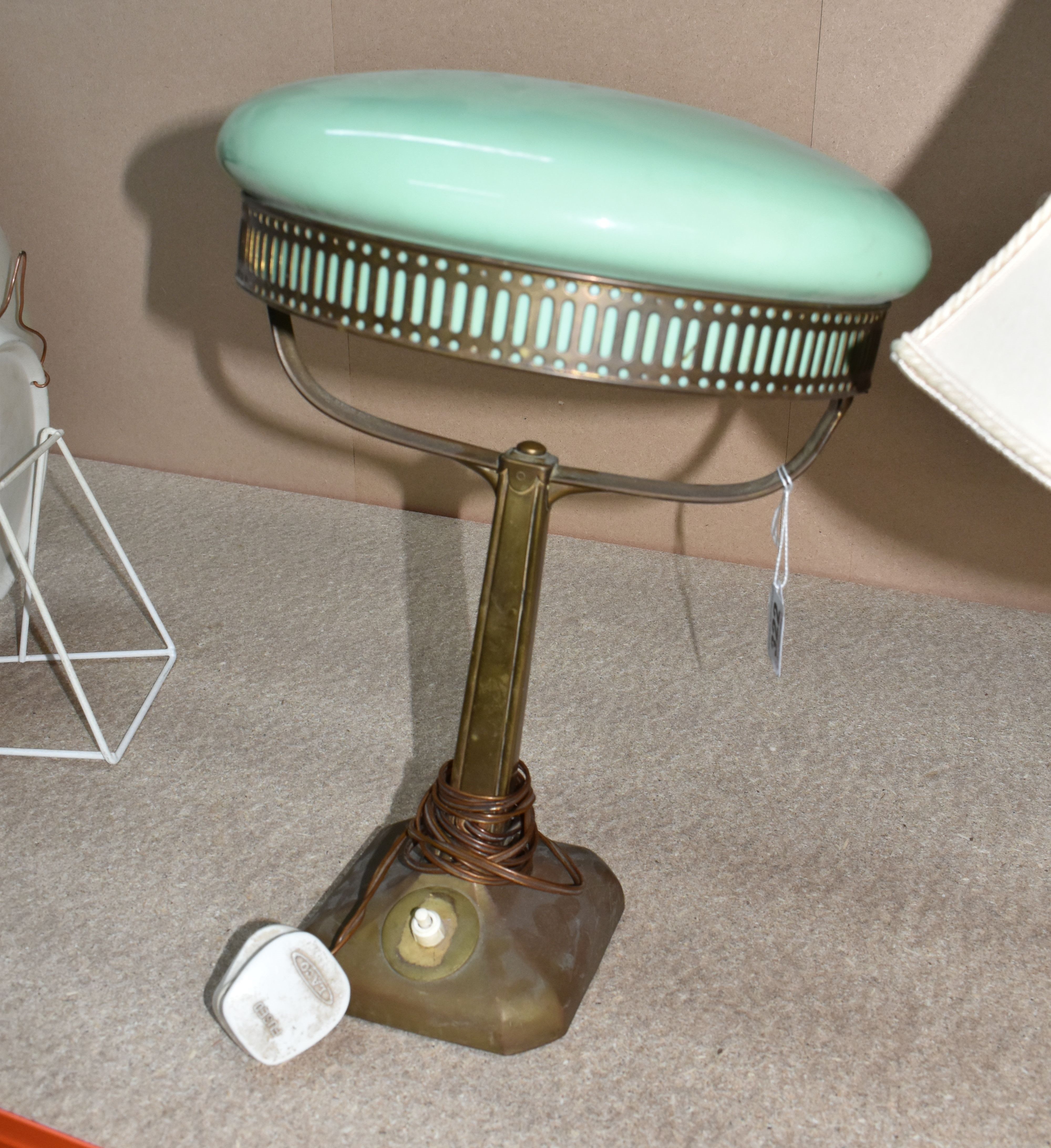 A DAUM FRANCE CRYSTAL GLASS LAMP WITH SHADE, AND AN ART DECO GREEN GLASS AND BRASS DESK LAMP, a - Image 4 of 7