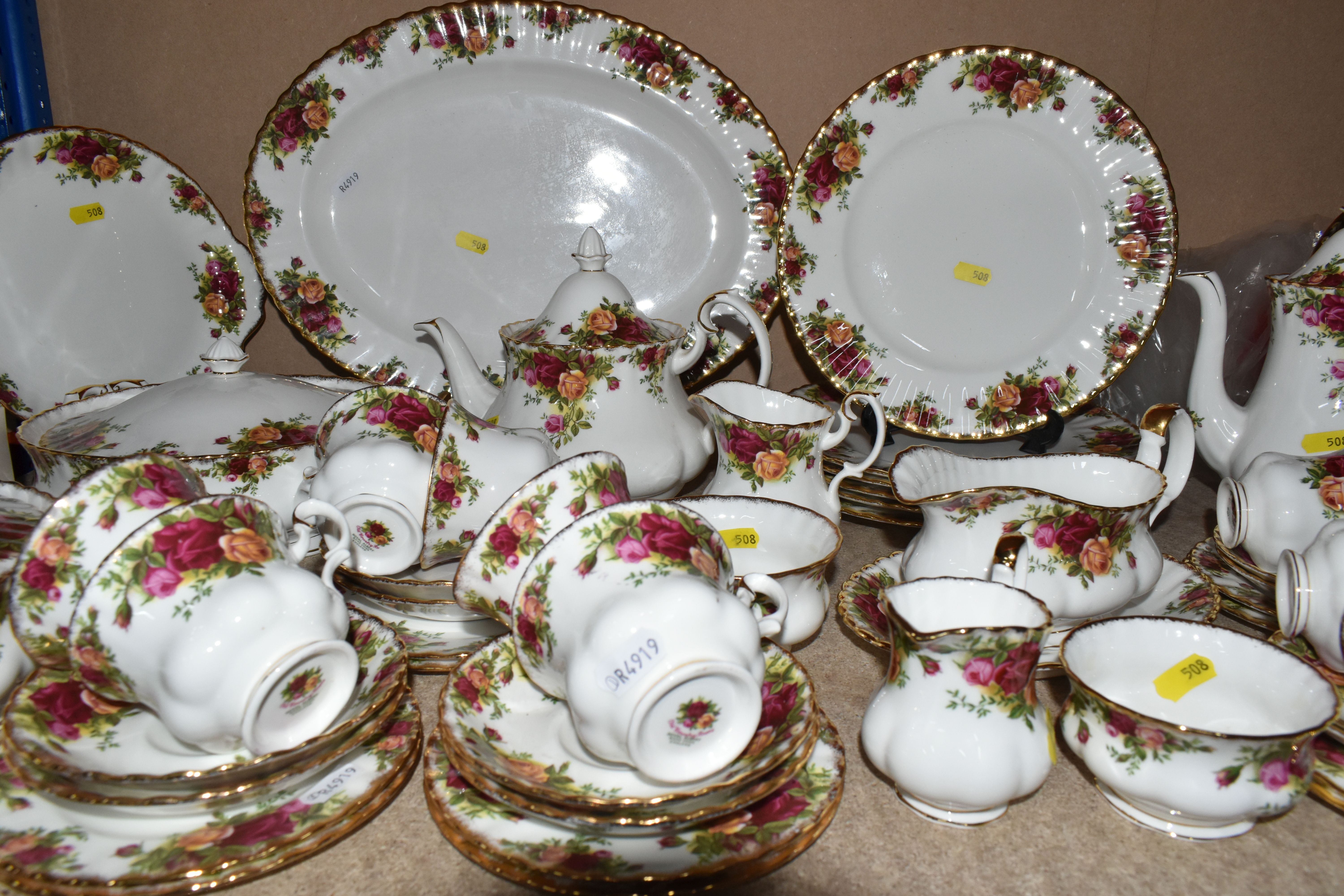 A ROYAL ALBERT 'OLD COUNTRY ROSES' DINNER SERVICE, comprising an oval meat platter, length 41.5cm, - Image 3 of 3