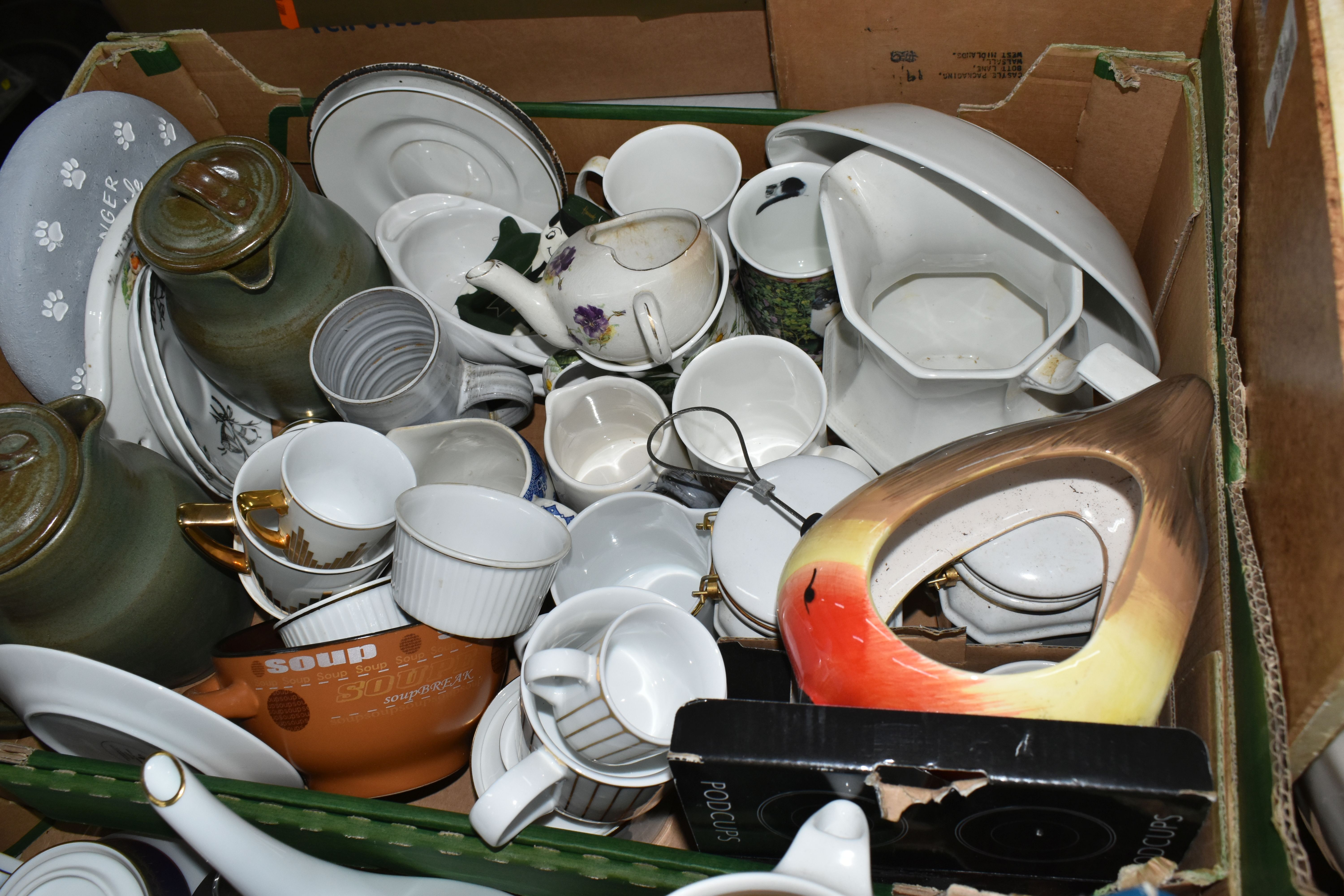 FIVE BOXES OF CERAMIC TABLEWARE to include an extensive collection of Eschenbach continental - Image 6 of 6