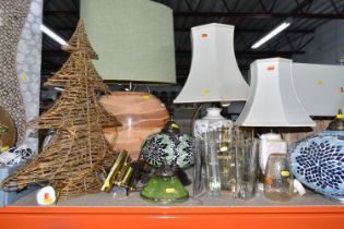 A QUANTITY OF TABLE LAMPS, FLOOR LAMPS, CEILING LIGHTS, ETC, including a retro Russell Hobbs alarm