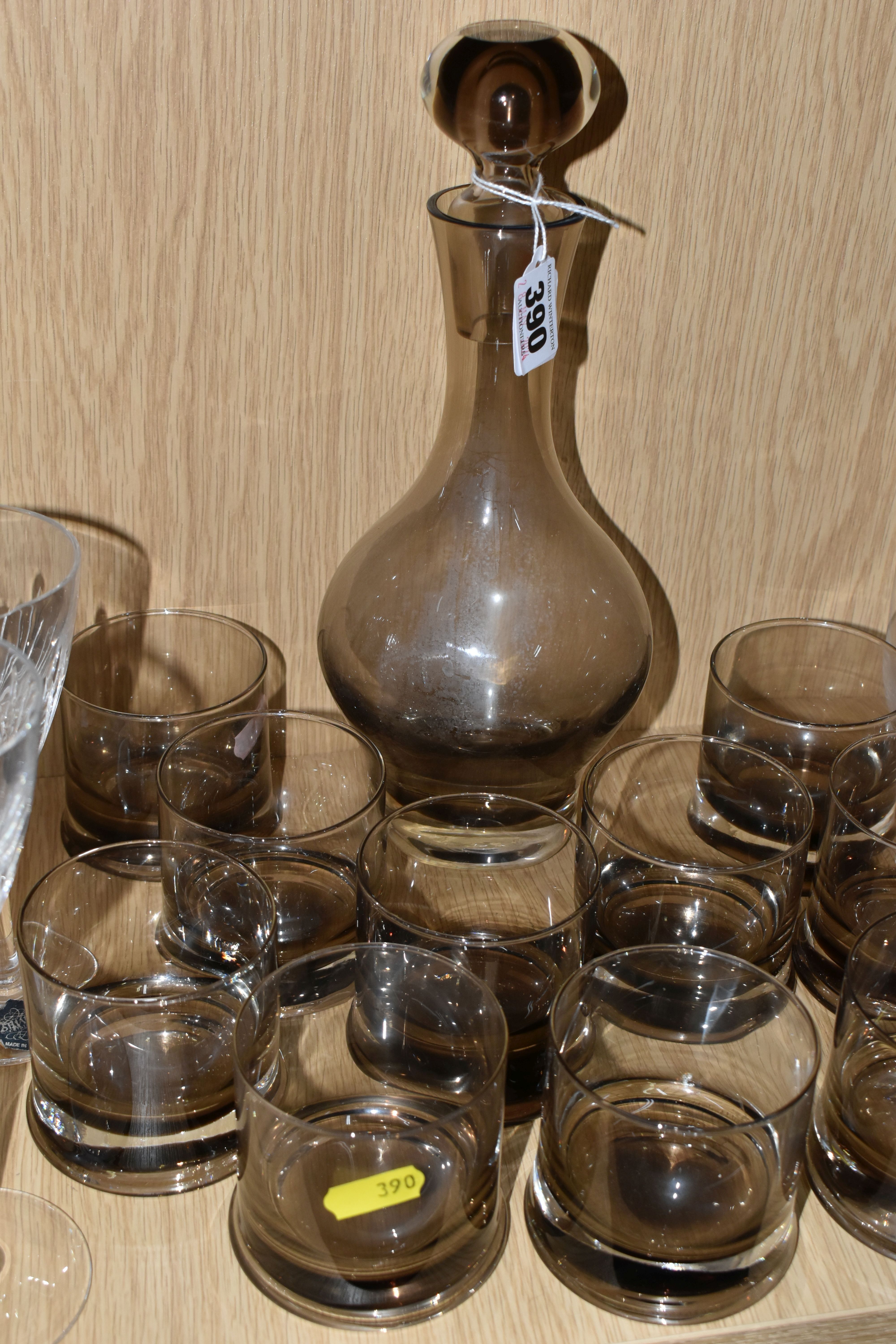 A QUANTITY OF GLASSWARE, comprising a Villeroy & Boch tumbler, two Tutbury Crystal tumblers, a mid- - Image 3 of 7