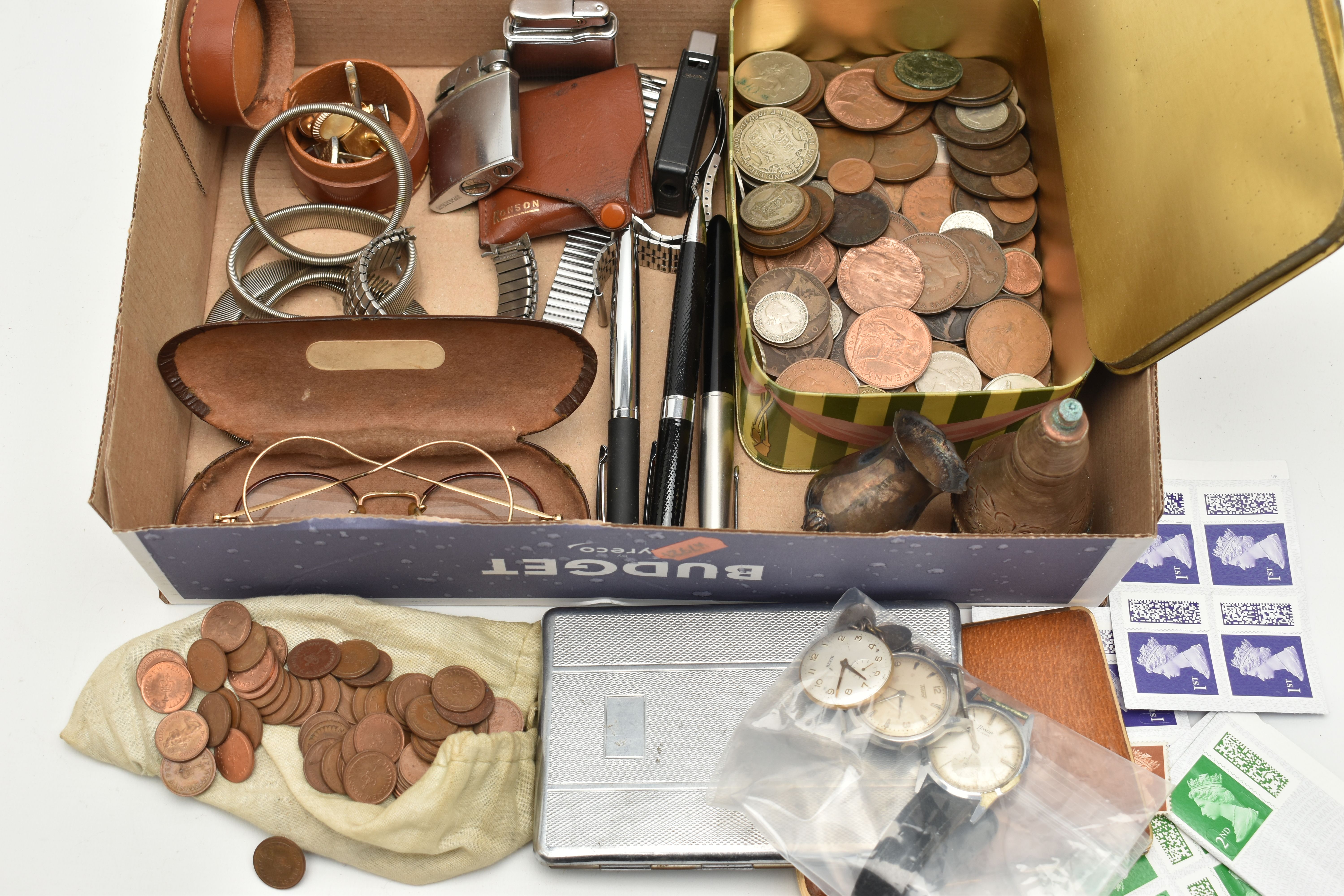 A BOX OF ASSORTED ITEMS, to include a pair of white metal cufflinks, stamped gold on silver, a '