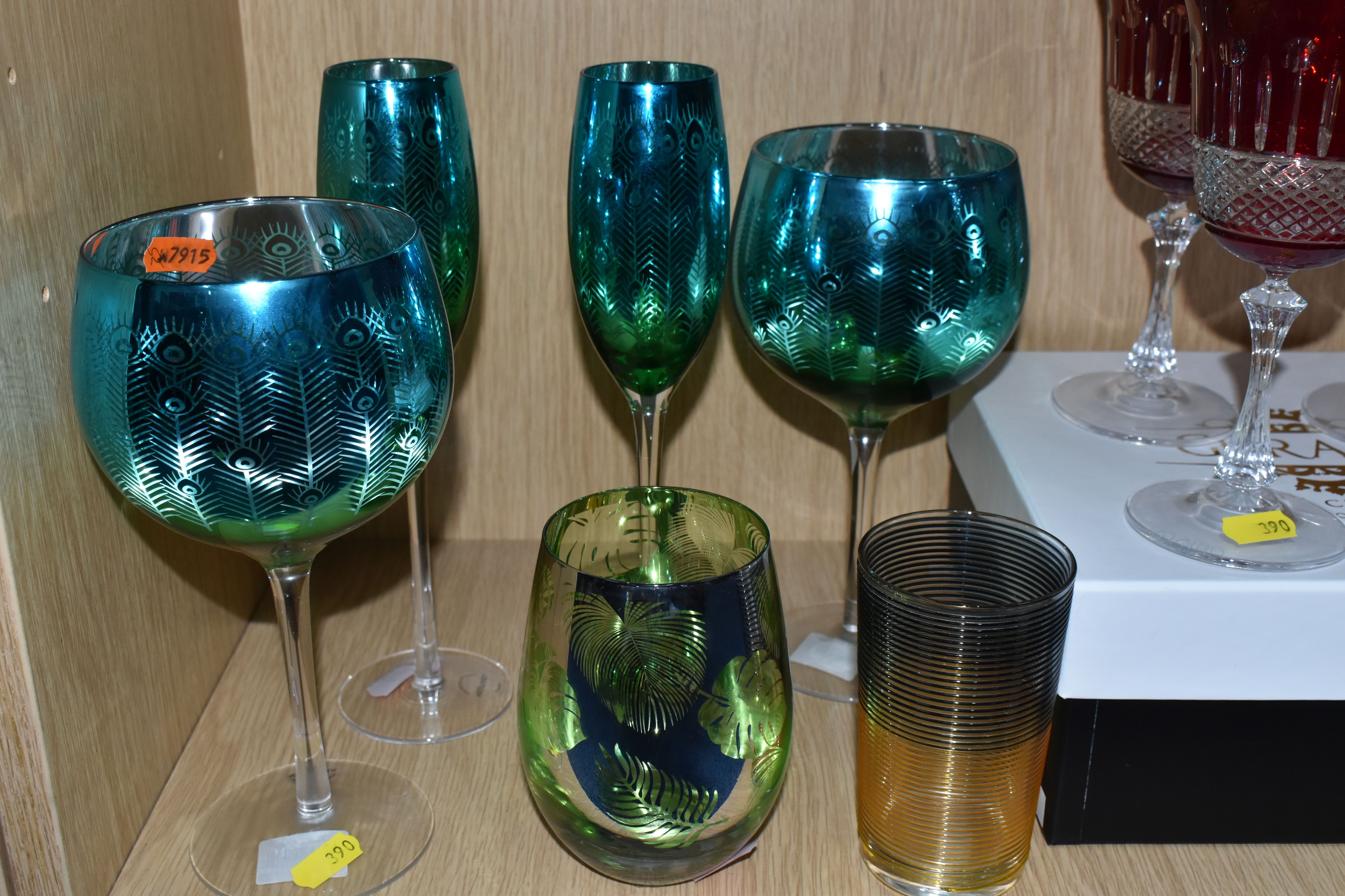 A QUANTITY OF GLASSWARE, comprising a Villeroy & Boch tumbler, two Tutbury Crystal tumblers, a mid- - Image 5 of 7