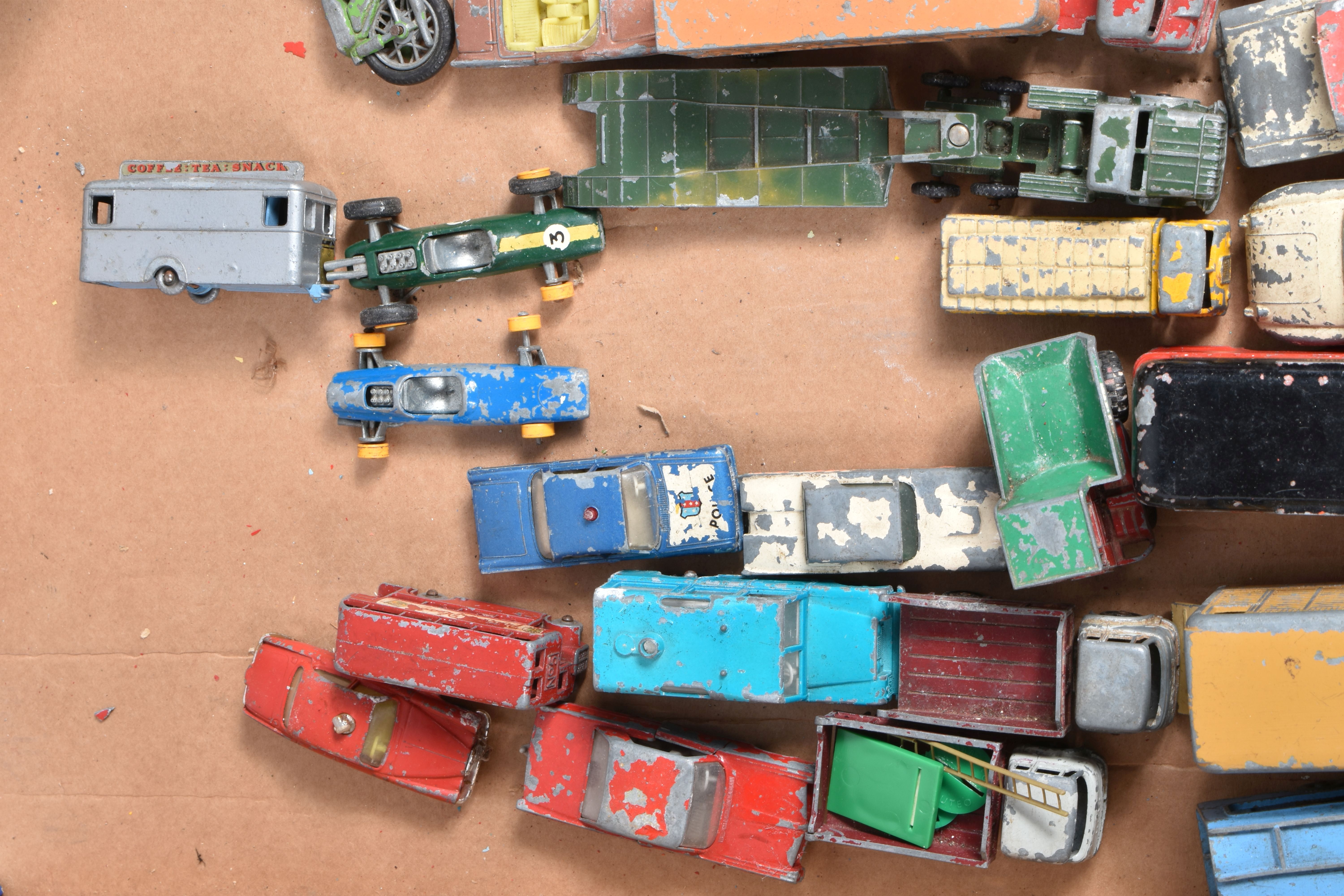 A QUANTITY OF UNBOXED AND ASSORTED PLAYWORN DIECAST VEHICLES, to include Corgi, including Austin - Image 8 of 12