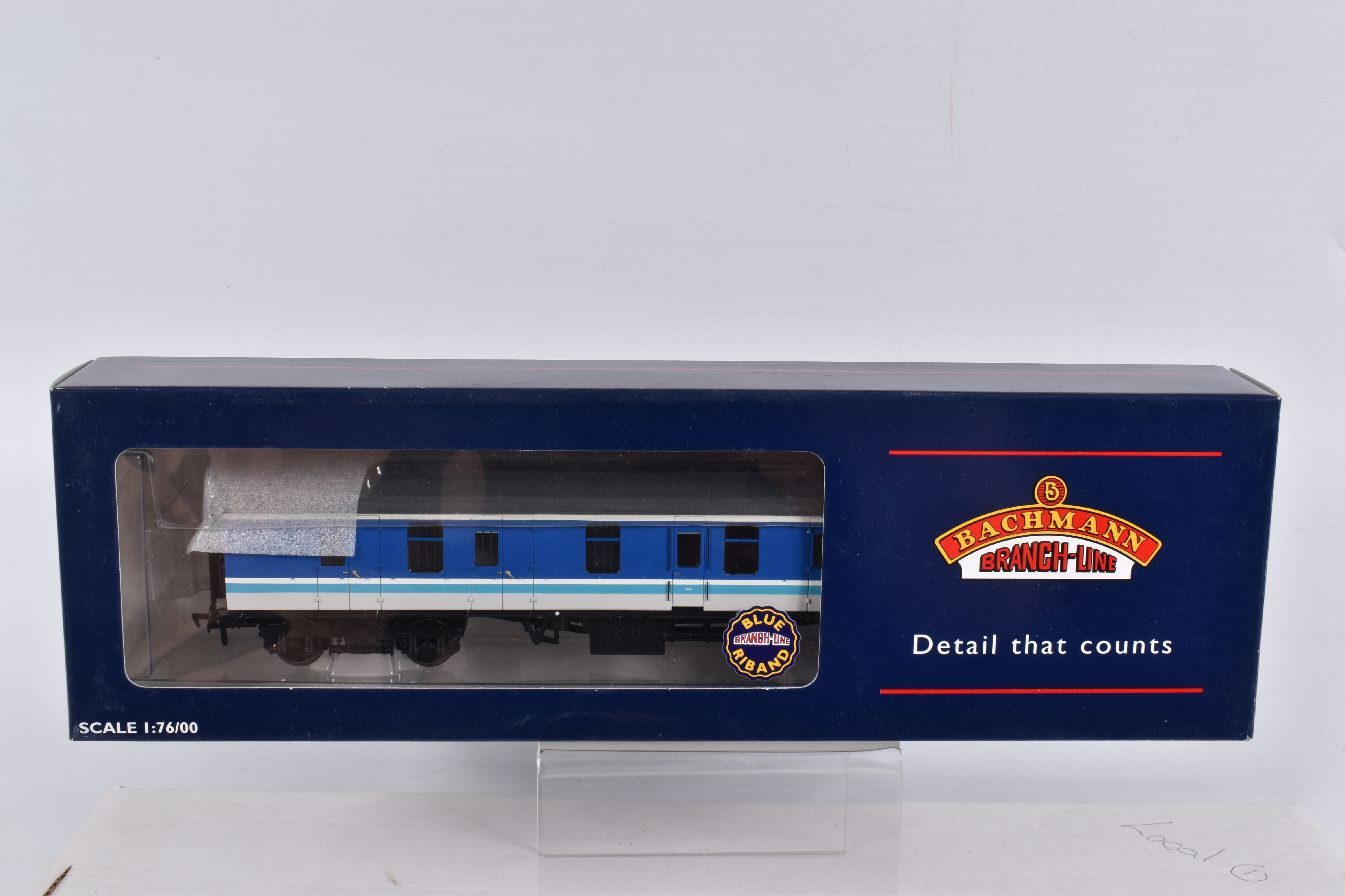 SIX BOXED OO GAUGE BACHMANN BRANCHLINE MODEL RAILWAY COACHES, to include two Mk1 TSO tourist - Image 2 of 13