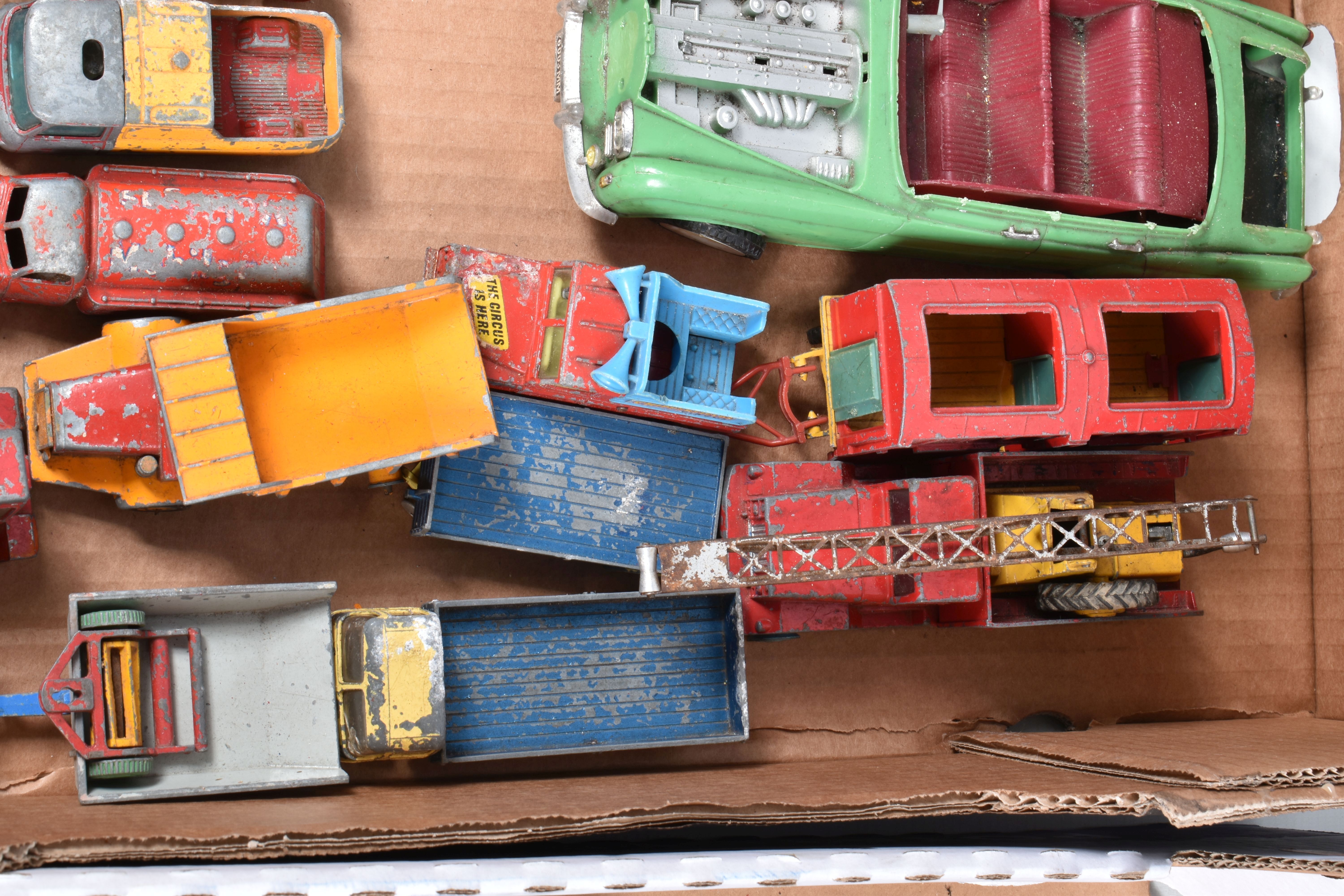 A QUANTITY OF UNBOXED AND ASSORTED PLAYWORN DIECAST VEHICLES, to include Corgi, including Austin - Image 3 of 12