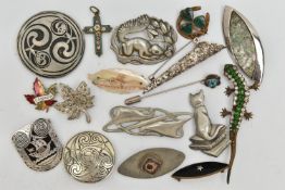 A SELECTION OF JEWELLERY, to include a Danish Winger Tin brooch, a micro mosaic cross pendant, a