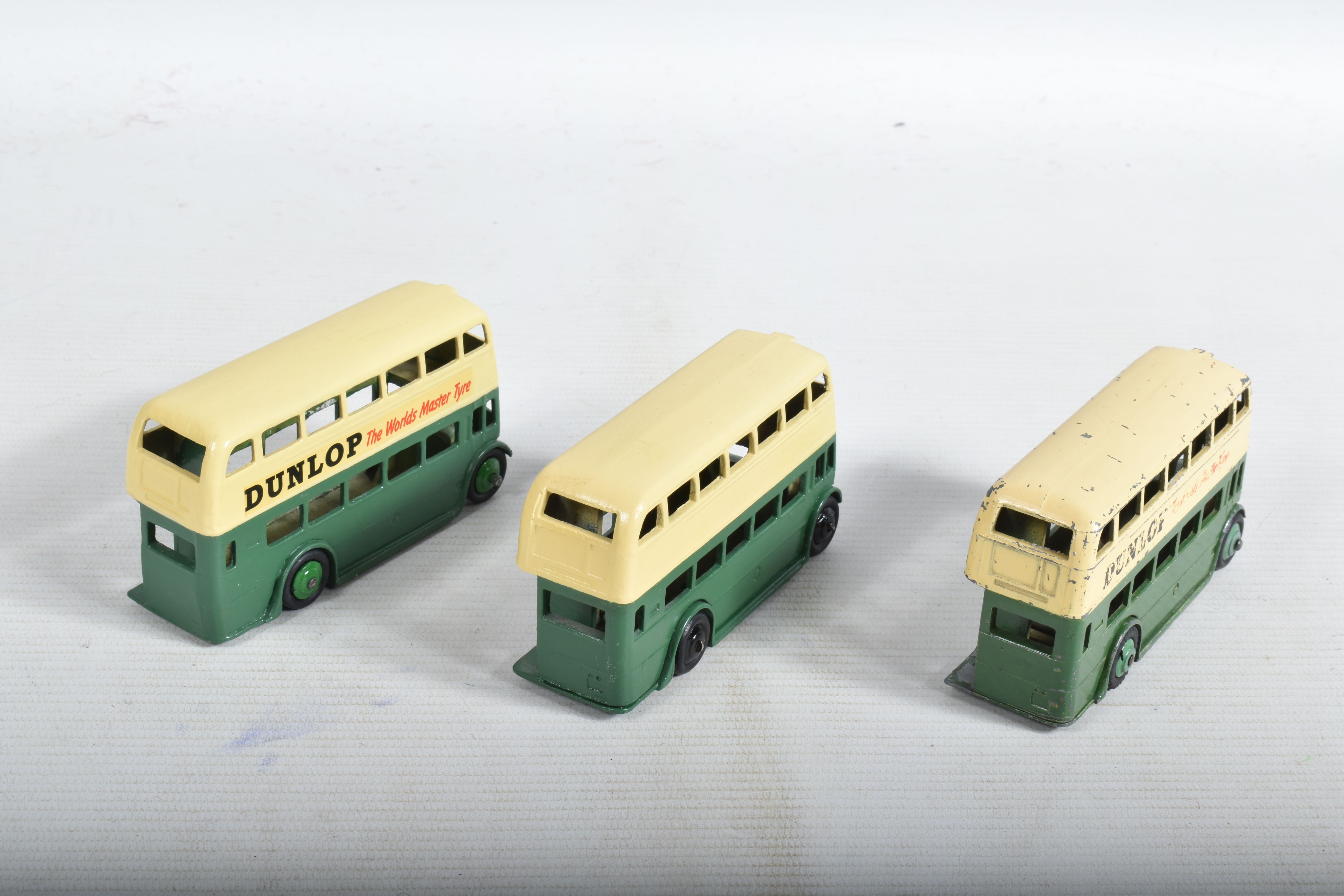 A QUANTITY OF ASSORTED DINKY TOYS 29c/290 DOUBLE DECKER BUSES, mixture of all three types of - Image 6 of 10