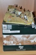 A BOXED LILLIPUT LANE 'GOLD HILL, SHAFTESBURY' LIMITED EDITION SCULPTURE, L2886, with certificate