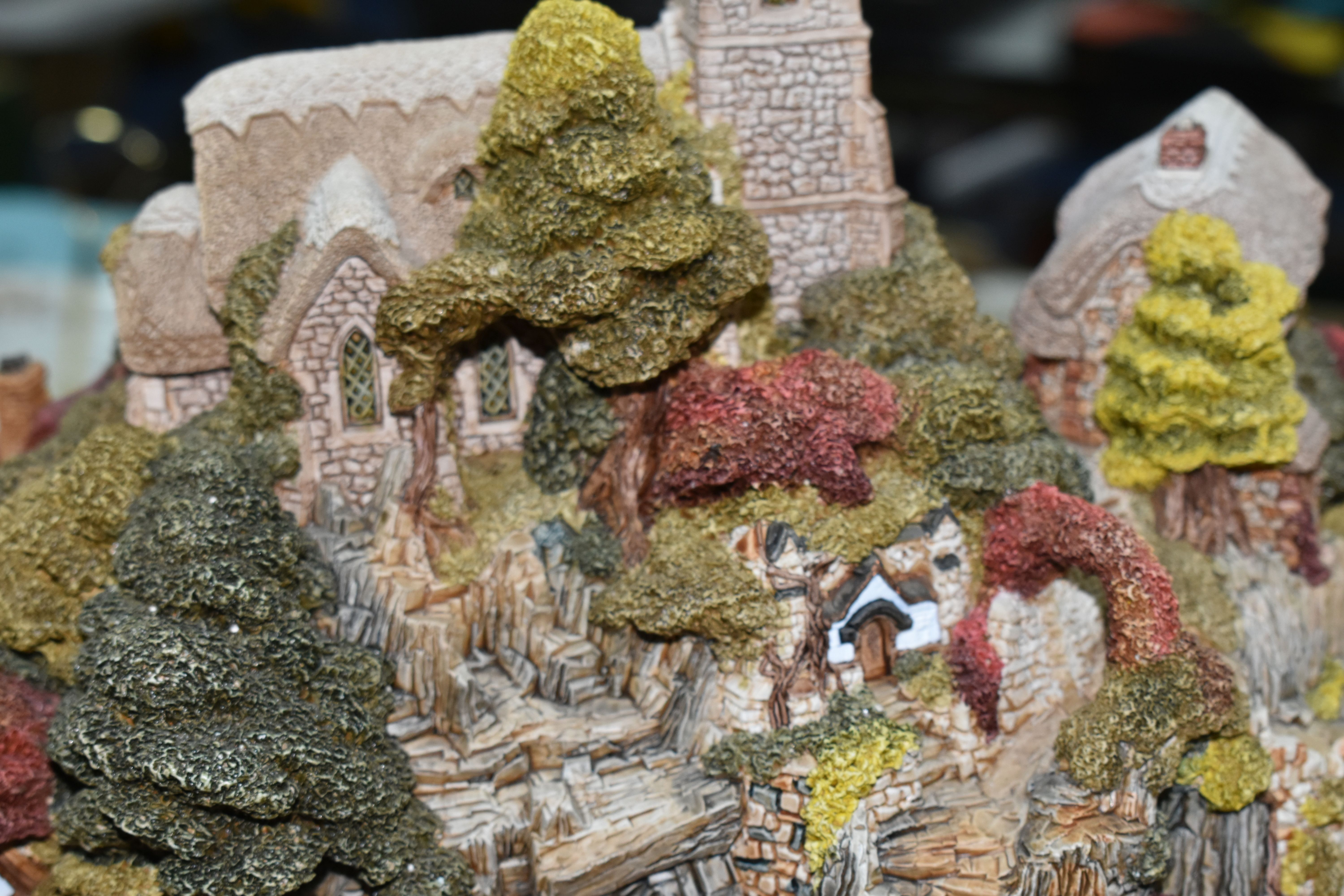 LILLIPUT LANE ST. PETER'S COVE to include a special edition #2581/3000 boxed St. Peter's Cove on a - Image 9 of 12