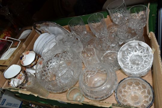 TWO BOXES AND LOOSE MIXED CERAMICS AND GLASS to include a Crown Bone China tea set comprising a cake - Image 6 of 6