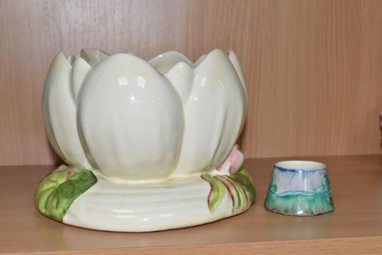 A CLARICE CLIFF WATERLILY PLANTER AND MUSTARD POT, the planter moulded as a cream waterlily - Image 4 of 5