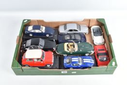 A QUANTITY OF UNBOXED AND ASSORTED 1/18 AND 1/24 SCALE CAR MODELS, to include Bburago 1/18 scale