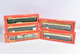 A BOXED HORNBY RAILWAYS OO GAUGE CLASS V SCHOOLS LOCOMOTIVE AND TENDER, 'Stowe' No.928, S.R. green