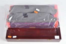 A WOODEN BOX CONTAINING THREE HORNBY RAILWAYS OO GAUGE LIMITED EDITION MODELS OF A4 CLASS LOCOMOTIVE