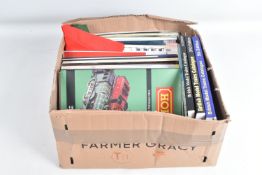 A QUANTITY OF MODEL RAILWAY CATALOGUES, REFERENCE BOOKS AND MAGAZINES ETC., to include assorted
