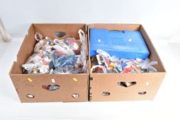 A QUANTITY OF UNBOXED AND ASSORTED LEGO, appears to be from the 1980's onwards, bricks and other